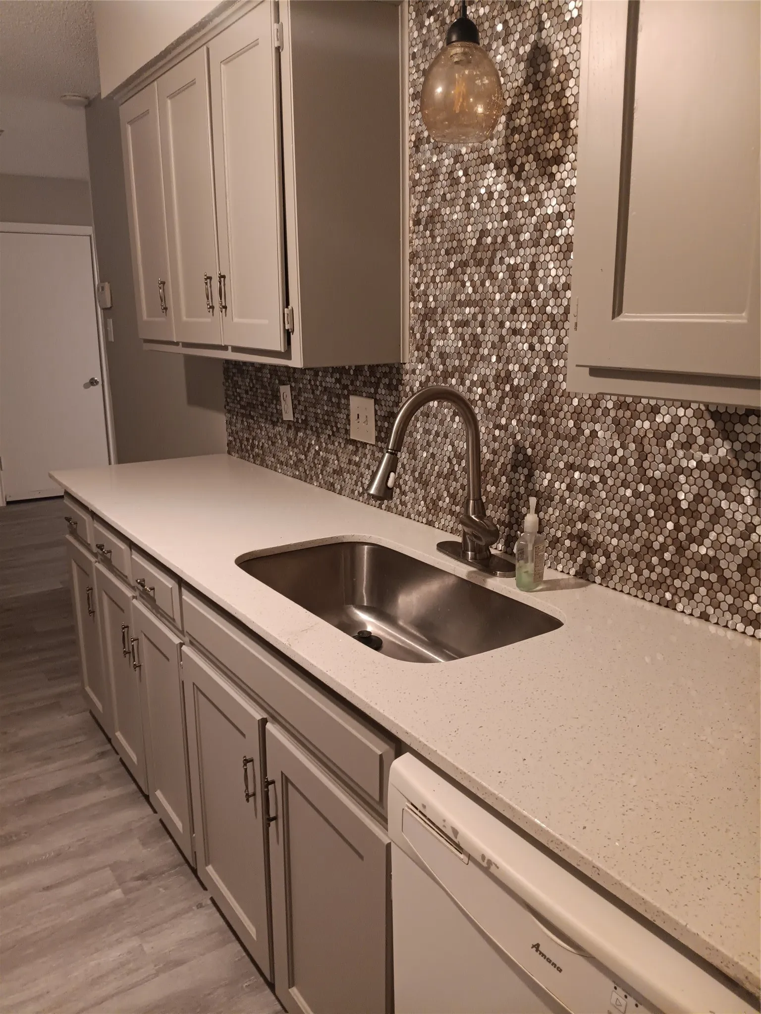 Single Family Residence For Sale in Tarrant County , 3618 Wentworth Drive, Arlington, Texas 76001, 3 Bedroom, 2 Bathroom, 2 Garage spaces, 1,116 Sqft, built in 1983, mls#21335916, Real Estate Agent in Arlington, Homes For Sale in Tarrant county, Homes For Sale in Arlington, Realtor in Arlington Texas, Real Estate Brokerage Independent Realty Texas, Luminita Cordes Realtor
