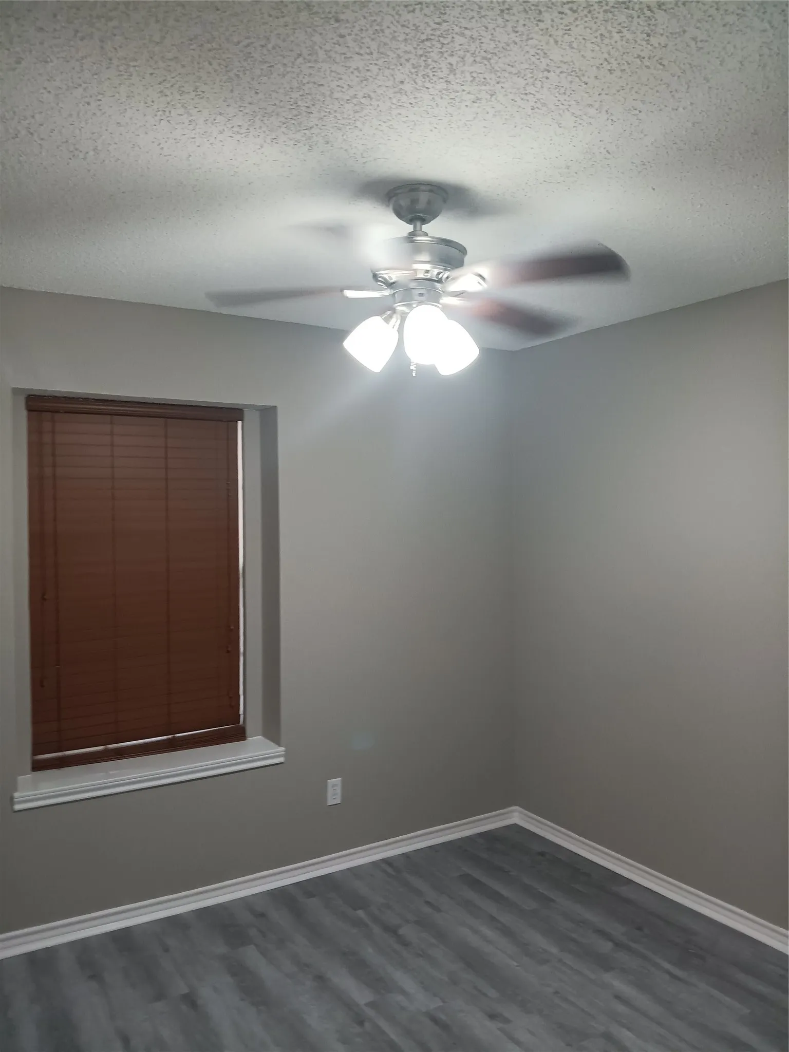 Single Family Residence For Sale in Tarrant County , 3618 Wentworth Drive, Arlington, Texas 76001, 3 Bedroom, 2 Bathroom, 2 Garage spaces, 1,116 Sqft, built in 1983, mls#21335916, Real Estate Agent in Arlington, Homes For Sale in Tarrant county, Homes For Sale in Arlington, Realtor in Arlington Texas, Real Estate Brokerage Independent Realty Texas, Luminita Cordes Realtor