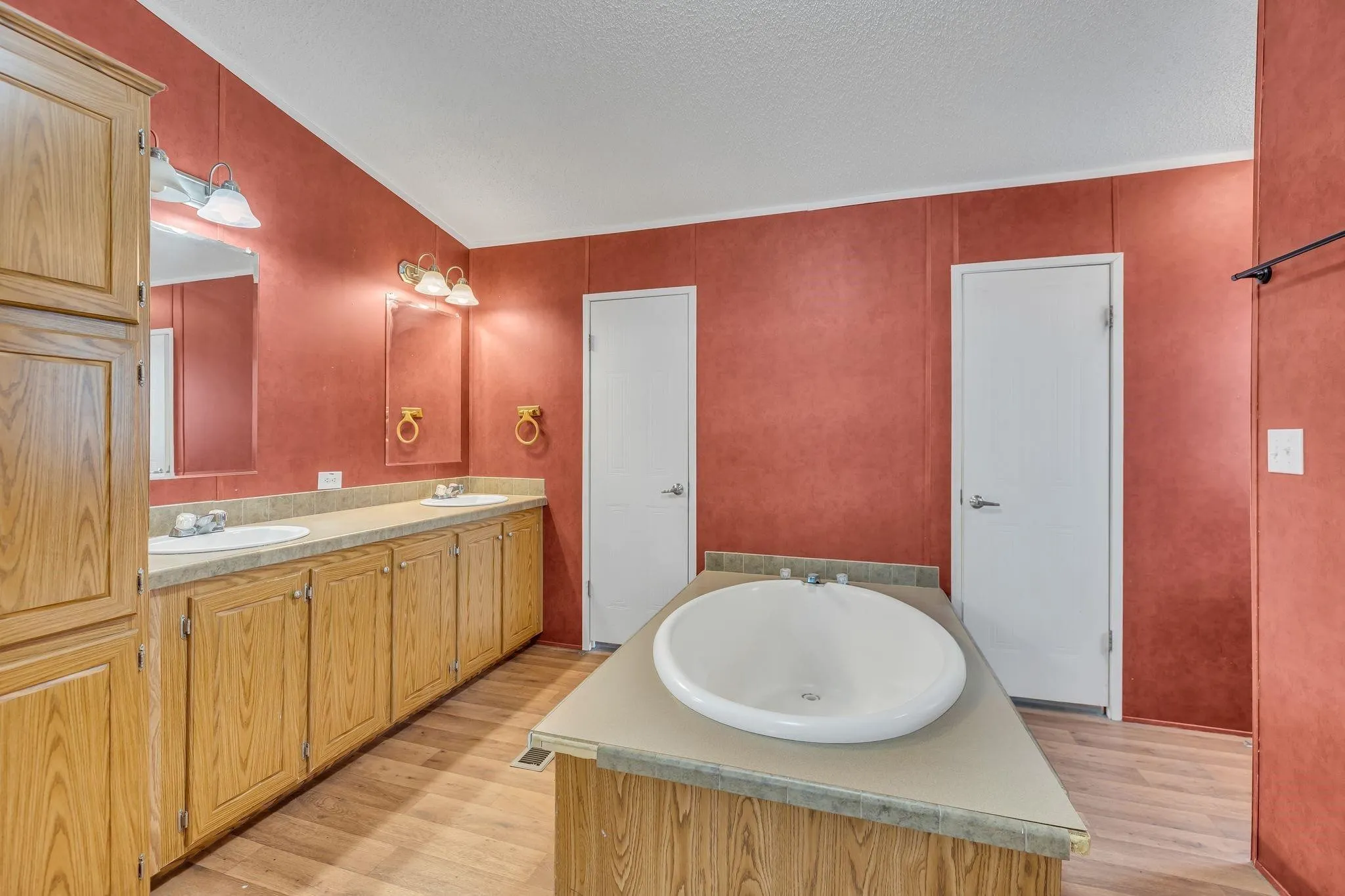 Manufactured Home For Sale in Parker County , 1350 Stephens Road, Millsap, Texas 76066, 3 Bedrooms, 2 Bathrooms, Garage spaces, 1,800 Sqft, built in 2006, Price $239,000, mls#21335933, Real Estate Agent in Millsap, Homes For Sale in Parker county, Homes For Sale in Millsap, Realtor in Millsap Texas, Real Estate Brokerage Independent Realty Texas, Luminita Cordes Realtor