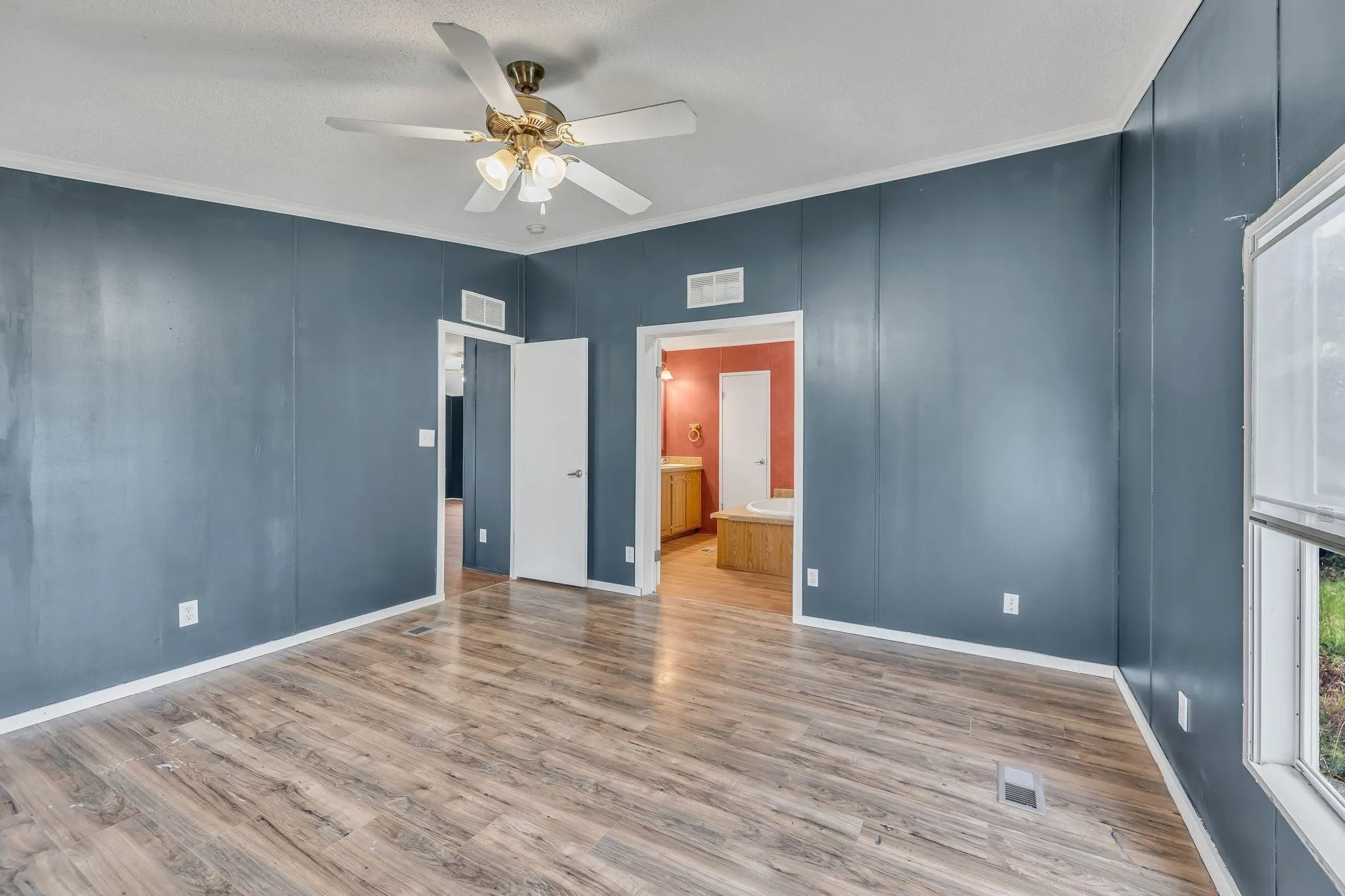 Manufactured Home For Sale in Parker County , 1350 Stephens Road, Millsap, Texas 76066, 3 Bedrooms, 2 Bathrooms, Garage spaces, 1,800 Sqft, built in 2006, Price $239,000, mls#21335933, Real Estate Agent in Millsap, Homes For Sale in Parker county, Homes For Sale in Millsap, Realtor in Millsap Texas, Real Estate Brokerage Independent Realty Texas, Luminita Cordes Realtor