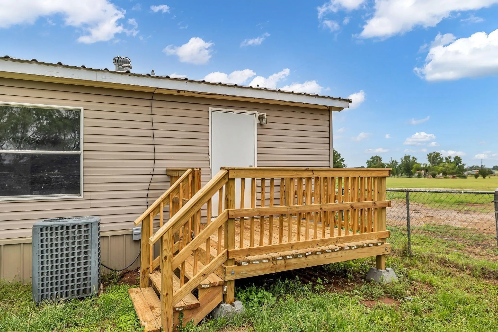 Manufactured Home For Sale in Parker County , 1350 Stephens Road, Millsap, Texas 76066, 3 Bedrooms, 2 Bathrooms, Garage spaces, 1,800 Sqft, built in 2006, Price $239,000, mls#21335933, Real Estate Agent in Millsap, Homes For Sale in Parker county, Homes For Sale in Millsap, Realtor in Millsap Texas, Real Estate Brokerage Independent Realty Texas, Luminita Cordes Realtor