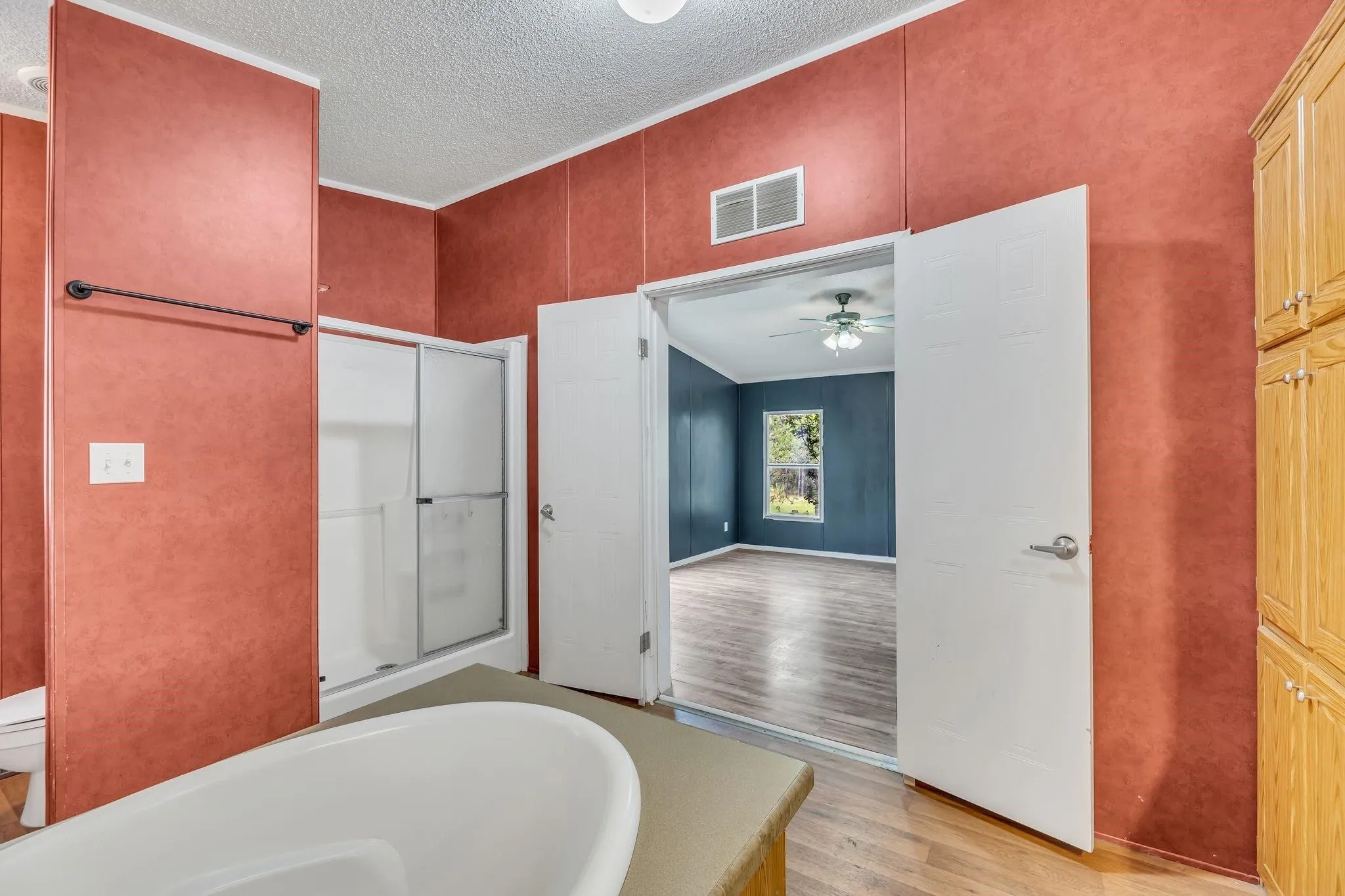 Manufactured Home For Sale in Parker County , 1350 Stephens Road, Millsap, Texas 76066, 3 Bedrooms, 2 Bathrooms, Garage spaces, 1,800 Sqft, built in 2006, Price $239,000, mls#21335933, Real Estate Agent in Millsap, Homes For Sale in Parker county, Homes For Sale in Millsap, Realtor in Millsap Texas, Real Estate Brokerage Independent Realty Texas, Luminita Cordes Realtor