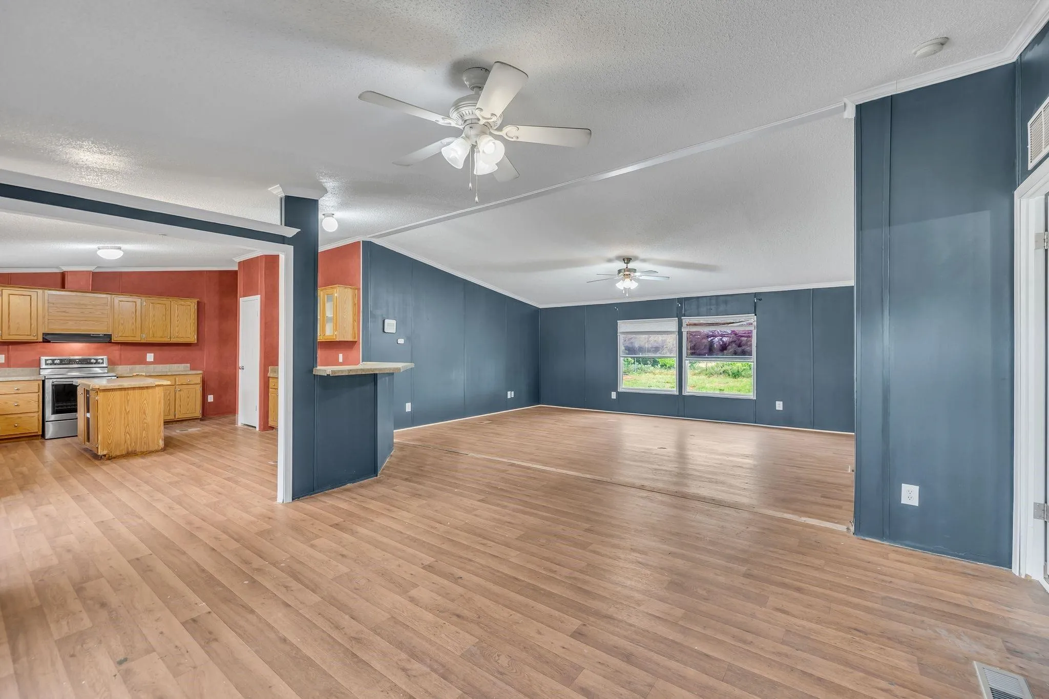 Manufactured Home For Sale in Parker County , 1350 Stephens Road, Millsap, Texas 76066, 3 Bedrooms, 2 Bathrooms, Garage spaces, 1,800 Sqft, built in 2006, Price $239,000, mls#21335933, Real Estate Agent in Millsap, Homes For Sale in Parker county, Homes For Sale in Millsap, Realtor in Millsap Texas, Real Estate Brokerage Independent Realty Texas, Luminita Cordes Realtor