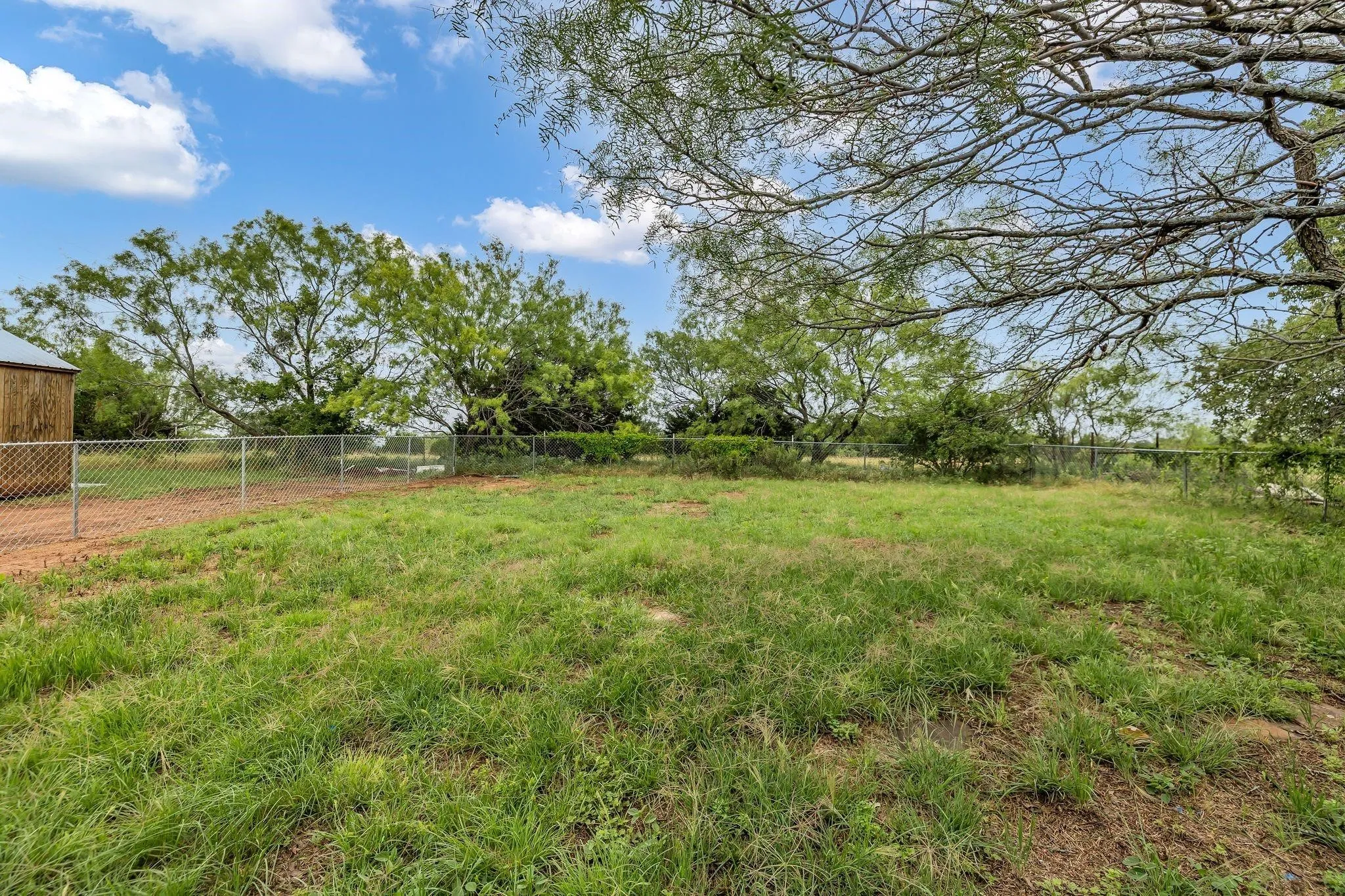 Manufactured Home For Sale in Parker County , 1350 Stephens Road, Millsap, Texas 76066, 3 Bedrooms, 2 Bathrooms, Garage spaces, 1,800 Sqft, built in 2006, Price $239,000, mls#21335933, Real Estate Agent in Millsap, Homes For Sale in Parker county, Homes For Sale in Millsap, Realtor in Millsap Texas, Real Estate Brokerage Independent Realty Texas, Luminita Cordes Realtor