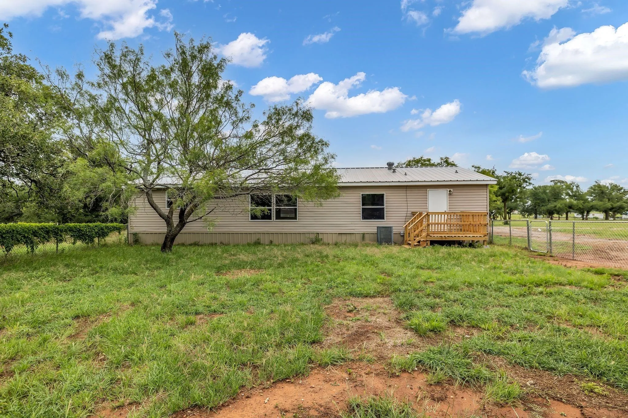 Manufactured Home For Sale in Parker County , 1350 Stephens Road, Millsap, Texas 76066, 3 Bedrooms, 2 Bathrooms, Garage spaces, 1,800 Sqft, built in 2006, Price $239,000, mls#21335933, Real Estate Agent in Millsap, Homes For Sale in Parker county, Homes For Sale in Millsap, Realtor in Millsap Texas, Real Estate Brokerage Independent Realty Texas, Luminita Cordes Realtor