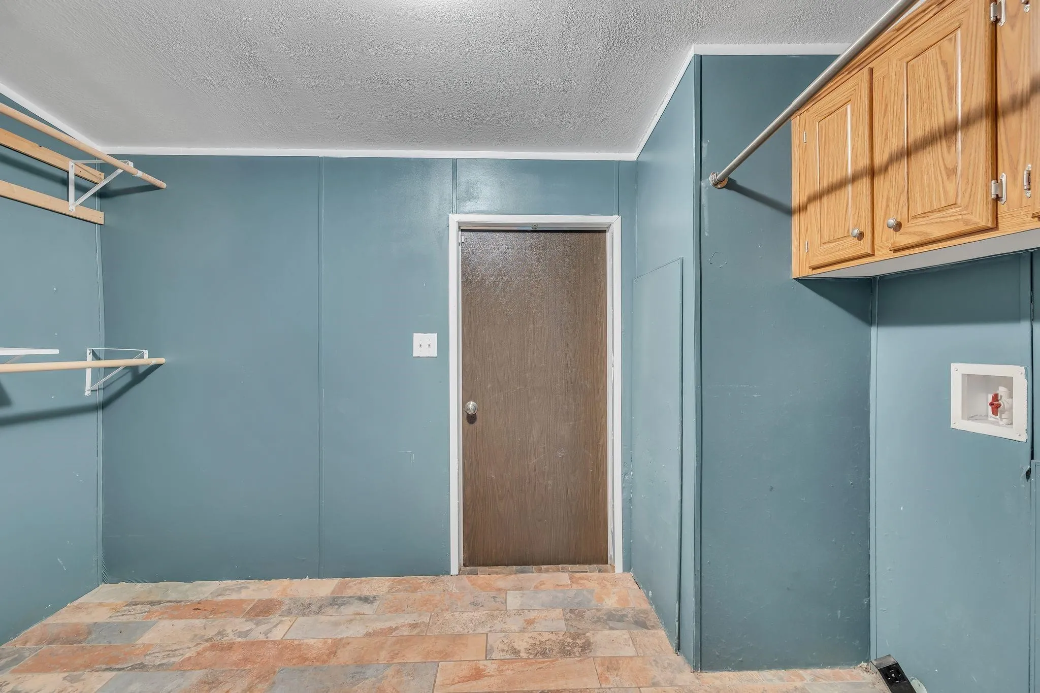 Manufactured Home For Sale in Parker County , 1350 Stephens Road, Millsap, Texas 76066, 3 Bedrooms, 2 Bathrooms, Garage spaces, 1,800 Sqft, built in 2006, Price $239,000, mls#21335933, Real Estate Agent in Millsap, Homes For Sale in Parker county, Homes For Sale in Millsap, Realtor in Millsap Texas, Real Estate Brokerage Independent Realty Texas, Luminita Cordes Realtor