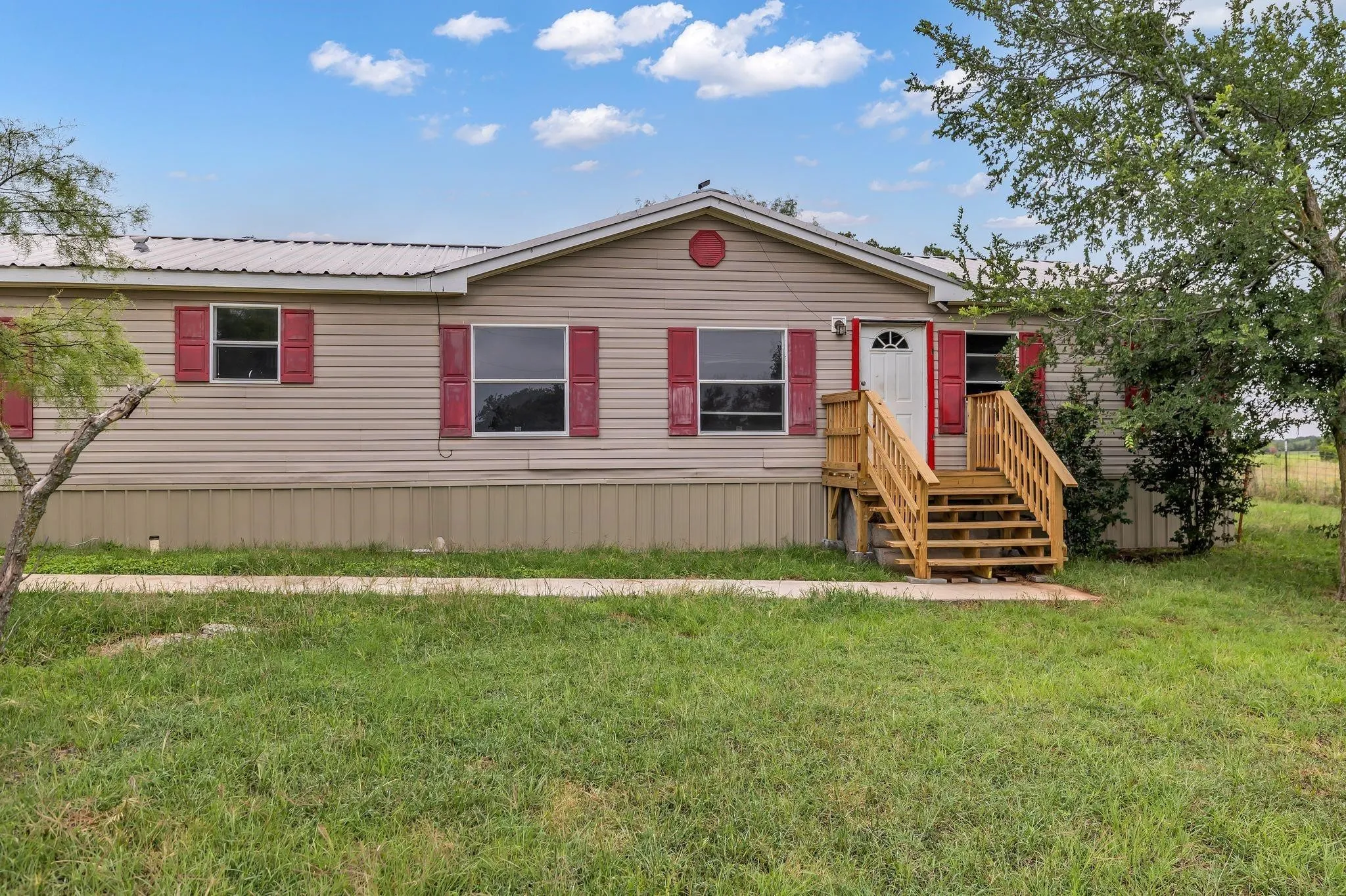 Manufactured Home For Sale in Parker County , 1350 Stephens Road, Millsap, Texas 76066, 3 Bedrooms, 2 Bathrooms, Garage spaces, 1,800 Sqft, built in 2006, Price $239,000, mls#21335933, Real Estate Agent in Millsap, Homes For Sale in Parker county, Homes For Sale in Millsap, Realtor in Millsap Texas, Real Estate Brokerage Independent Realty Texas, Luminita Cordes Realtor