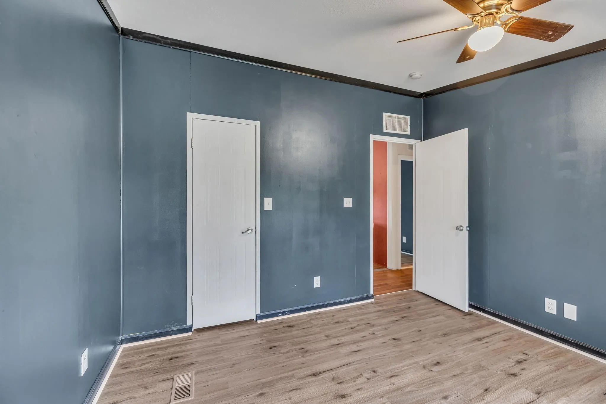 Manufactured Home For Sale in Parker County , 1350 Stephens Road, Millsap, Texas 76066, 3 Bedrooms, 2 Bathrooms, Garage spaces, 1,800 Sqft, built in 2006, Price $239,000, mls#21335933, Real Estate Agent in Millsap, Homes For Sale in Parker county, Homes For Sale in Millsap, Realtor in Millsap Texas, Real Estate Brokerage Independent Realty Texas, Luminita Cordes Realtor