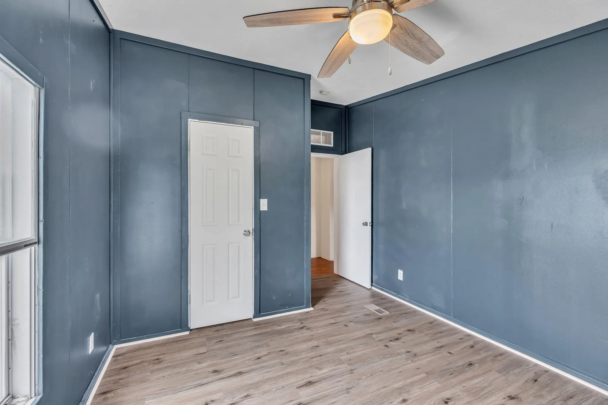 Manufactured Home For Sale in Parker County , 1350 Stephens Road, Millsap, Texas 76066, 3 Bedrooms, 2 Bathrooms, Garage spaces, 1,800 Sqft, built in 2006, Price $239,000, mls#21335933, Real Estate Agent in Millsap, Homes For Sale in Parker county, Homes For Sale in Millsap, Realtor in Millsap Texas, Real Estate Brokerage Independent Realty Texas, Luminita Cordes Realtor