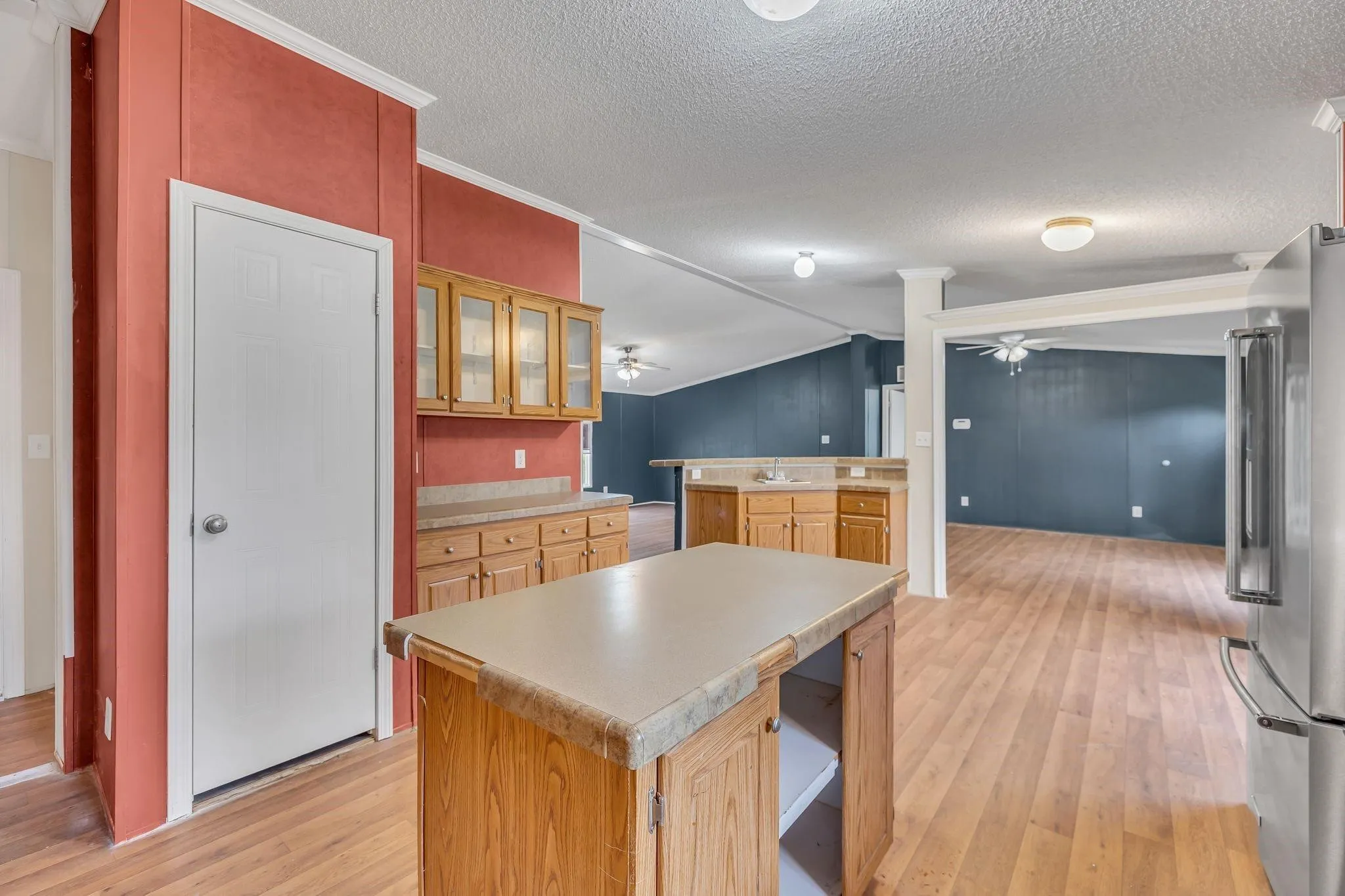 Manufactured Home For Sale in Parker County , 1350 Stephens Road, Millsap, Texas 76066, 3 Bedrooms, 2 Bathrooms, Garage spaces, 1,800 Sqft, built in 2006, Price $239,000, mls#21335933, Real Estate Agent in Millsap, Homes For Sale in Parker county, Homes For Sale in Millsap, Realtor in Millsap Texas, Real Estate Brokerage Independent Realty Texas, Luminita Cordes Realtor
