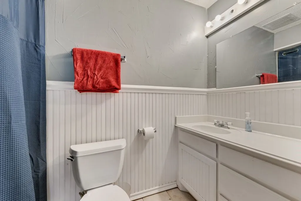 Single Family Residence For Sale in Johnson County , 802 N Spears Street, Alvarado, Texas 76009, 3 Bedroom, 2 Bathroom, 2 Garage spaces, 1,293 Sqft, built in 1989, mls#21331684, Real Estate Agent in Alvarado, Homes For Sale in Johnson county, Homes For Sale in Alvarado, Realtor in Alvarado Texas, Real Estate Brokerage Independent Realty Texas, Luminita Cordes Realtor