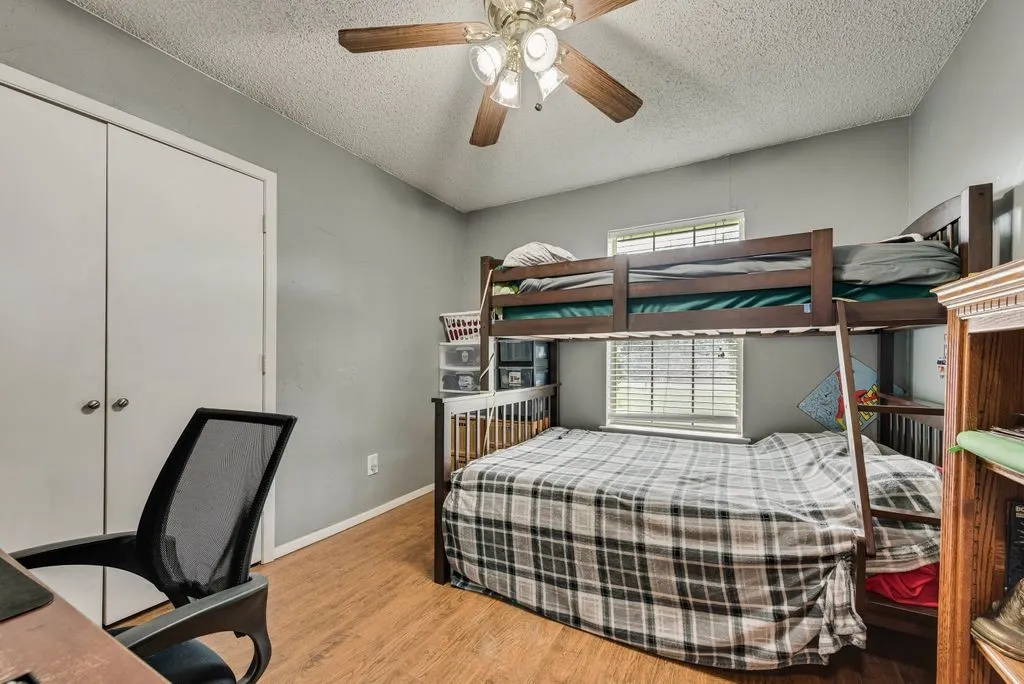 Single Family Residence For Sale in Johnson County , 802 N Spears Street, Alvarado, Texas 76009, 3 Bedroom, 2 Bathroom, 2 Garage spaces, 1,293 Sqft, built in 1989, mls#21331684, Real Estate Agent in Alvarado, Homes For Sale in Johnson county, Homes For Sale in Alvarado, Realtor in Alvarado Texas, Real Estate Brokerage Independent Realty Texas, Luminita Cordes Realtor