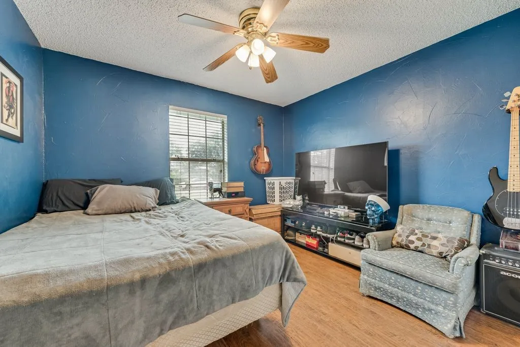 Single Family Residence For Sale in Johnson County , 802 N Spears Street, Alvarado, Texas 76009, 3 Bedroom, 2 Bathroom, 2 Garage spaces, 1,293 Sqft, built in 1989, mls#21331684, Real Estate Agent in Alvarado, Homes For Sale in Johnson county, Homes For Sale in Alvarado, Realtor in Alvarado Texas, Real Estate Brokerage Independent Realty Texas, Luminita Cordes Realtor