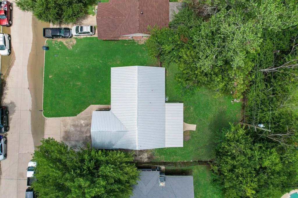 Single Family Residence For Sale in Johnson County , 802 N Spears Street, Alvarado, Texas 76009, 3 Bedroom, 2 Bathroom, 2 Garage spaces, 1,293 Sqft, built in 1989, mls#21331684, Real Estate Agent in Alvarado, Homes For Sale in Johnson county, Homes For Sale in Alvarado, Realtor in Alvarado Texas, Real Estate Brokerage Independent Realty Texas, Luminita Cordes Realtor