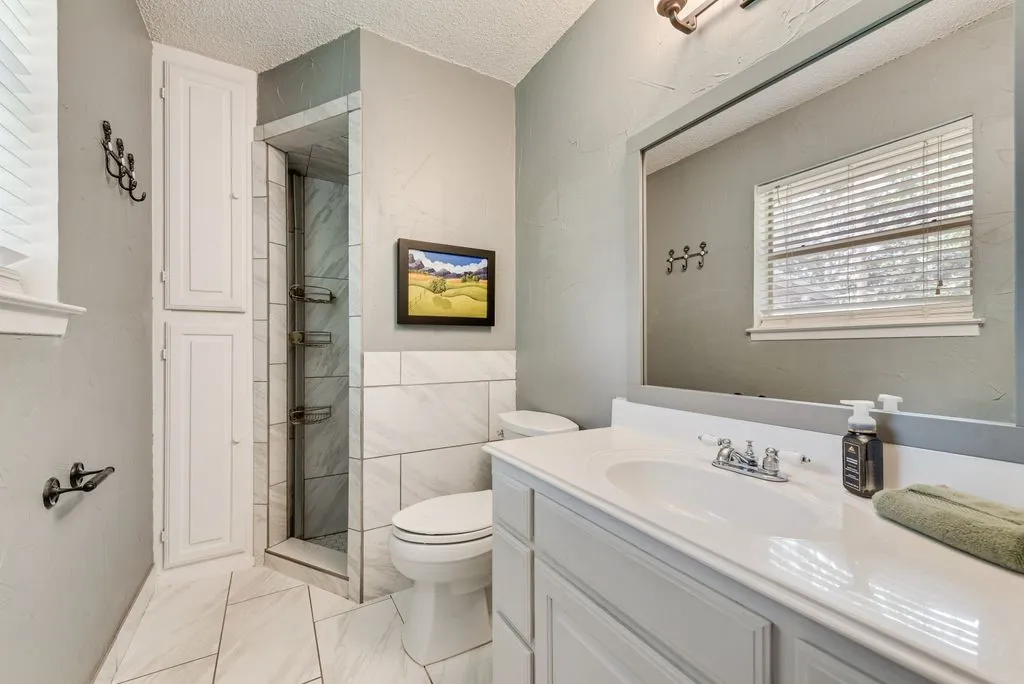 Single Family Residence For Sale in Johnson County , 802 N Spears Street, Alvarado, Texas 76009, 3 Bedroom, 2 Bathroom, 2 Garage spaces, 1,293 Sqft, built in 1989, mls#21331684, Real Estate Agent in Alvarado, Homes For Sale in Johnson county, Homes For Sale in Alvarado, Realtor in Alvarado Texas, Real Estate Brokerage Independent Realty Texas, Luminita Cordes Realtor