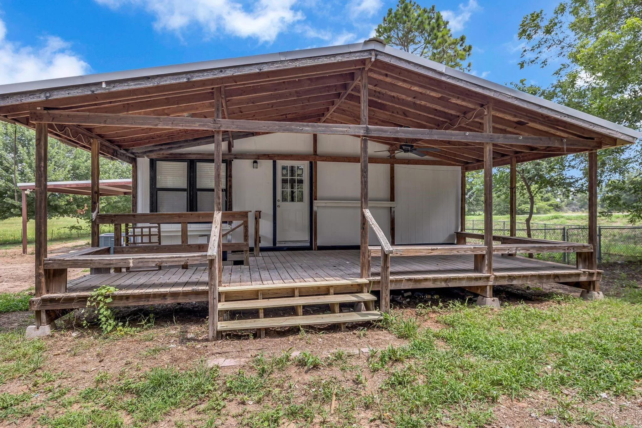 Manufactured Home For Sale in Parker County , 7110 FM 1189, Weatherford, Texas 76439, 3 Bedroom, 2 Bathroom, Garage spaces, 1,217 Sqft, built in 1993, mls#21335941, Real Estate Agent in Weatherford, Homes For Sale in Parker county, Homes For Sale in Weatherford, Realtor in Weatherford Texas, Real Estate Brokerage Independent Realty Texas, Luminita Cordes Realtor