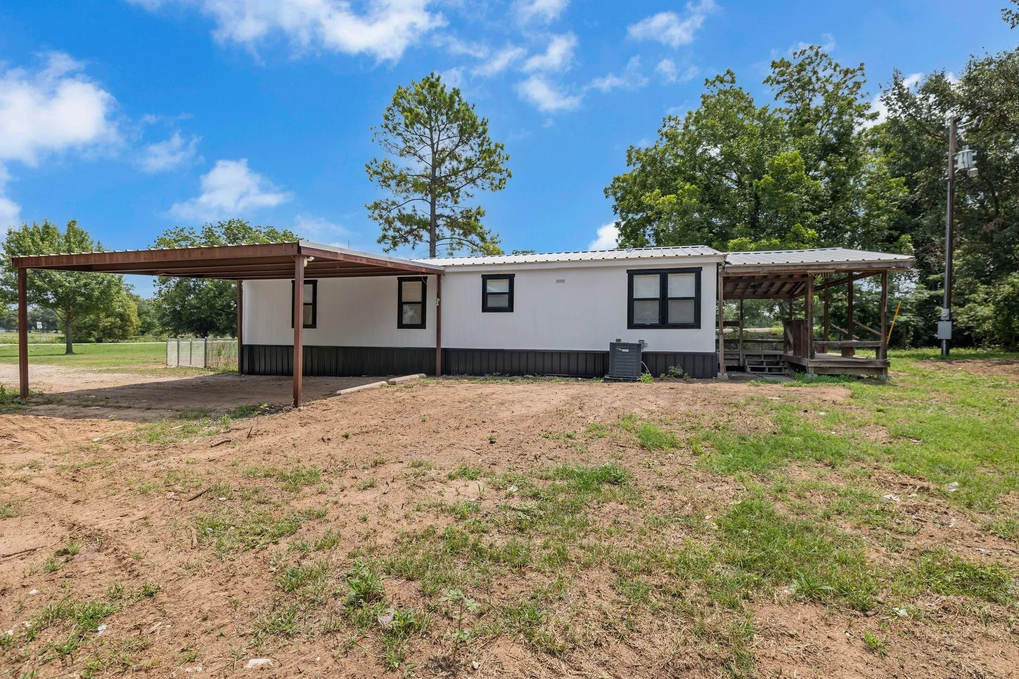 Manufactured Home For Sale in Parker County , 7110 FM 1189, Weatherford, Texas 76439, 3 Bedroom, 2 Bathroom, Garage spaces, 1,217 Sqft, built in 1993, mls#21335941, Real Estate Agent in Weatherford, Homes For Sale in Parker county, Homes For Sale in Weatherford, Realtor in Weatherford Texas, Real Estate Brokerage Independent Realty Texas, Luminita Cordes Realtor