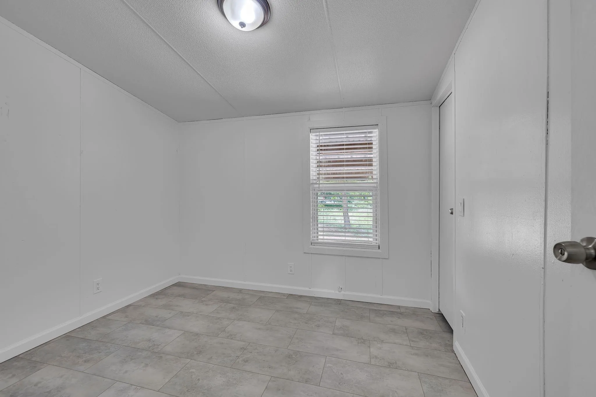 Manufactured Home For Sale in Parker County , 7110 FM 1189, Weatherford, Texas 76439, 3 Bedroom, 2 Bathroom, Garage spaces, 1,217 Sqft, built in 1993, mls#21335941, Real Estate Agent in Weatherford, Homes For Sale in Parker county, Homes For Sale in Weatherford, Realtor in Weatherford Texas, Real Estate Brokerage Independent Realty Texas, Luminita Cordes Realtor