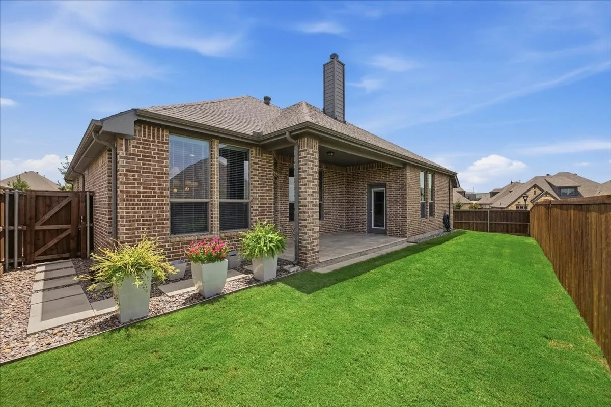 Single Family Residence For Sale in Tarrant County , 6028 Trail Driver Court, Fort Worth, Texas 76123, 3 Bedroom, 2 Bathroom, 2 Garage spaces, 2,306 Sqft, built in 2019, mls#21334769, Real Estate Agent in Fort Worth, Homes For Sale in Tarrant county, Homes For Sale in Fort Worth, Realtor in Fort Worth Texas, Real Estate Brokerage Independent Realty Texas, Luminita Cordes Realtor