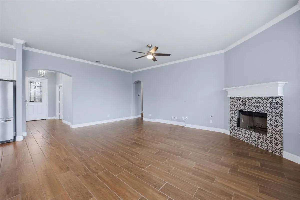 Single Family Residence For Sale in Tarrant County , 6028 Trail Driver Court, Fort Worth, Texas 76123, 3 Bedroom, 2 Bathroom, 2 Garage spaces, 2,306 Sqft, built in 2019, mls#21334769, Real Estate Agent in Fort Worth, Homes For Sale in Tarrant county, Homes For Sale in Fort Worth, Realtor in Fort Worth Texas, Real Estate Brokerage Independent Realty Texas, Luminita Cordes Realtor