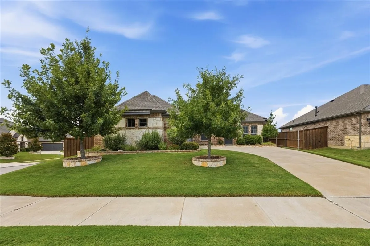 Single Family Residence For Sale in Tarrant County , 6028 Trail Driver Court, Fort Worth, Texas 76123, 3 Bedroom, 2 Bathroom, 2 Garage spaces, 2,306 Sqft, built in 2019, mls#21334769, Real Estate Agent in Fort Worth, Homes For Sale in Tarrant county, Homes For Sale in Fort Worth, Realtor in Fort Worth Texas, Real Estate Brokerage Independent Realty Texas, Luminita Cordes Realtor