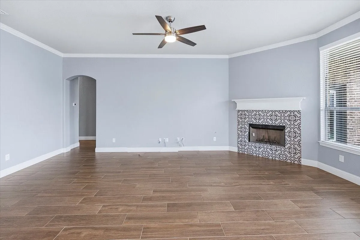 Single Family Residence For Sale in Tarrant County , 6028 Trail Driver Court, Fort Worth, Texas 76123, 3 Bedroom, 2 Bathroom, 2 Garage spaces, 2,306 Sqft, built in 2019, mls#21334769, Real Estate Agent in Fort Worth, Homes For Sale in Tarrant county, Homes For Sale in Fort Worth, Realtor in Fort Worth Texas, Real Estate Brokerage Independent Realty Texas, Luminita Cordes Realtor