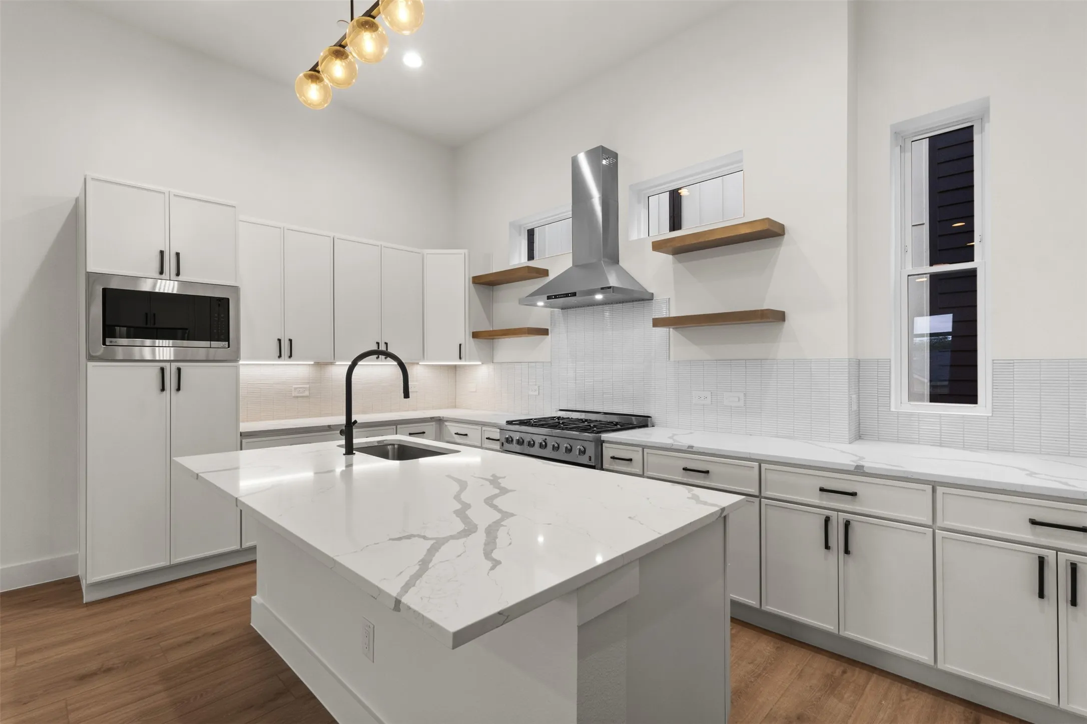 Townhouse For Rent in Dallas County , 2203 Hondo Avenue 202, Dallas, Texas 75219, 3 Bedrooms, 4 Bathrooms, 2 Garage spaces, 2,440 Sqft, built in 2025, Price $3,700, mls#21335959, Real Estate Agent in Dallas, Homes For Rent in Dallas county, Homes For Rent in Dallas, Realtor in Dallas Texas, Real Estate Brokerage Independent Realty Texas, Luminita Cordes Realtor