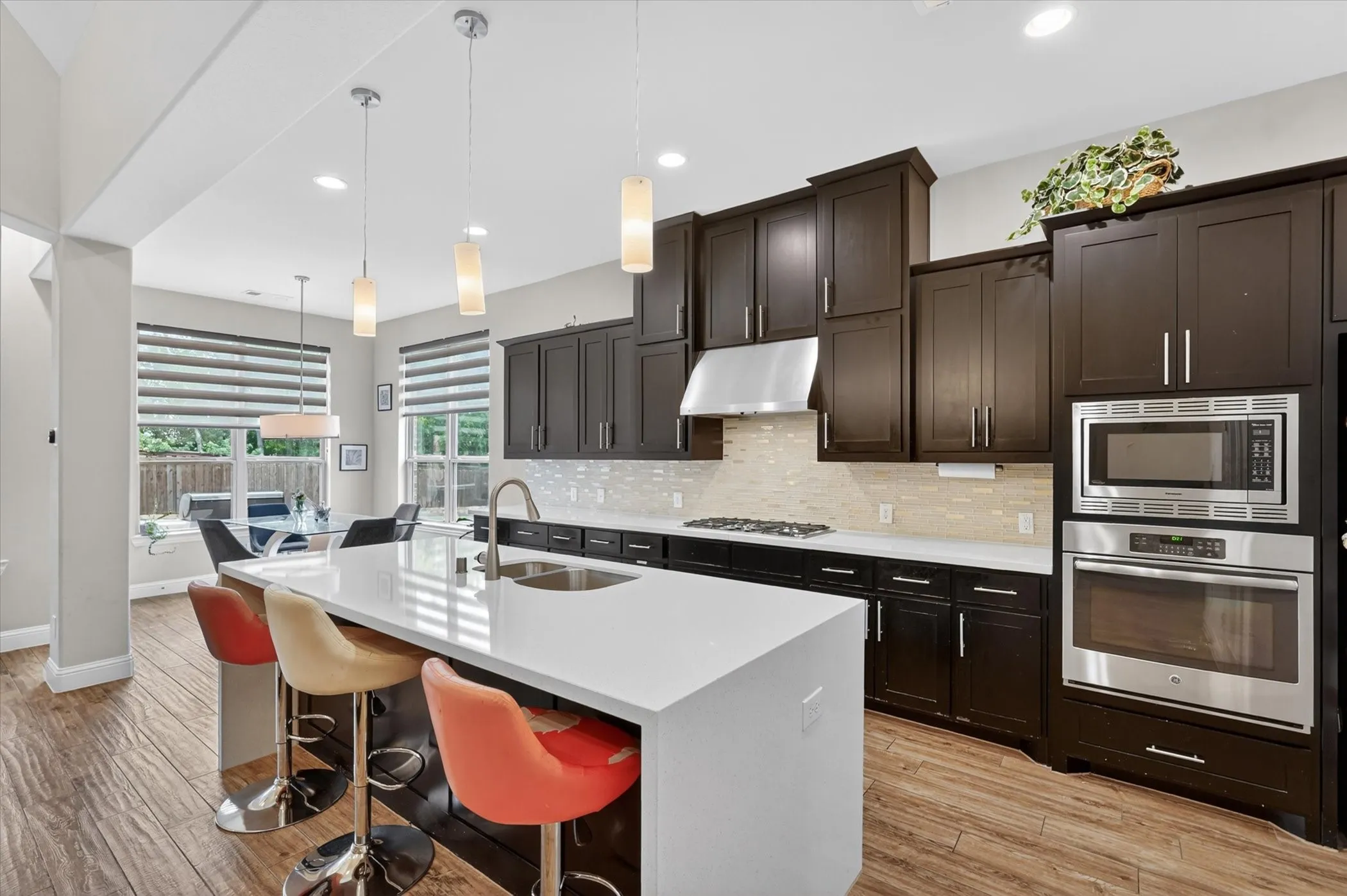 Single Family Residence For Sale in Dallas County , 7359 Clementine Drive, Irving, Texas 75063, 4 Bedroom, 4 Bathroom, 2 Garage spaces, 3,485 Sqft, built in 2015, mls#21330875, Real Estate Agent in Irving, Homes For Sale in Dallas county, Homes For Sale in Irving, Realtor in Irving Texas, Real Estate Brokerage Independent Realty Texas, Luminita Cordes Realtor