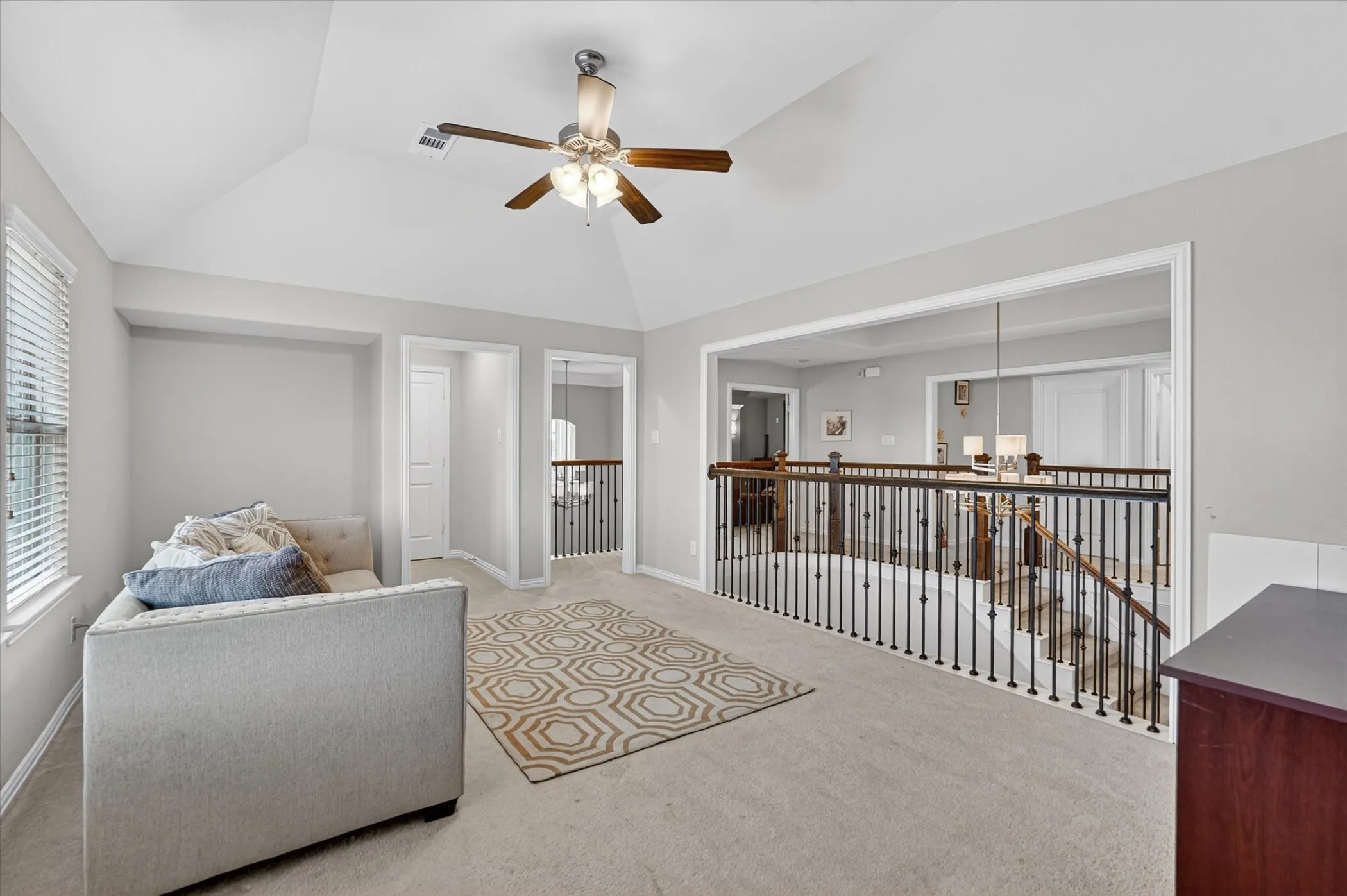 Single Family Residence For Sale in Dallas County , 7359 Clementine Drive, Irving, Texas 75063, 4 Bedroom, 4 Bathroom, 2 Garage spaces, 3,485 Sqft, built in 2015, mls#21330875, Real Estate Agent in Irving, Homes For Sale in Dallas county, Homes For Sale in Irving, Realtor in Irving Texas, Real Estate Brokerage Independent Realty Texas, Luminita Cordes Realtor