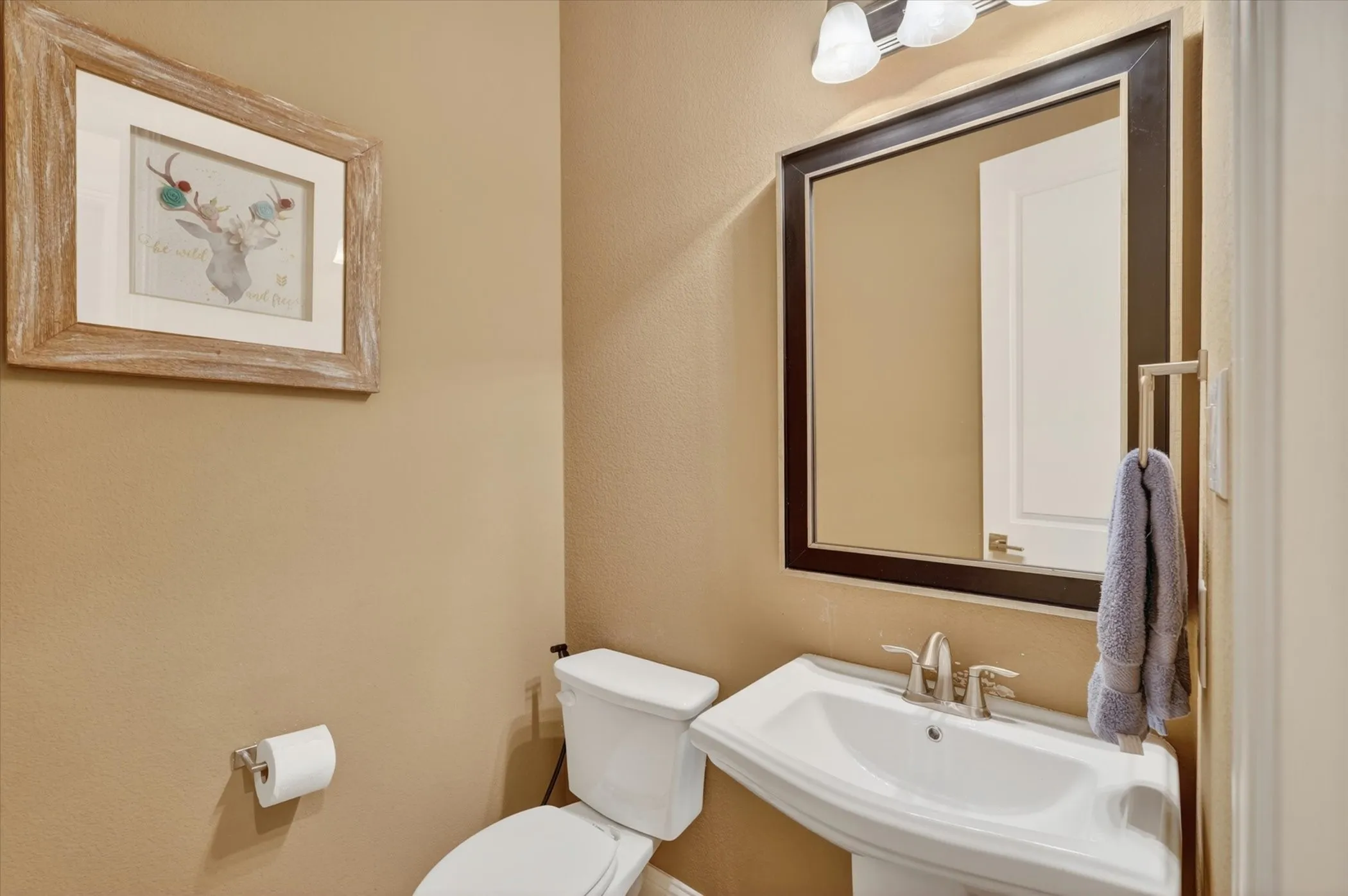 Single Family Residence For Sale in Dallas County , 7359 Clementine Drive, Irving, Texas 75063, 4 Bedroom, 4 Bathroom, 2 Garage spaces, 3,485 Sqft, built in 2015, mls#21330875, Real Estate Agent in Irving, Homes For Sale in Dallas county, Homes For Sale in Irving, Realtor in Irving Texas, Real Estate Brokerage Independent Realty Texas, Luminita Cordes Realtor