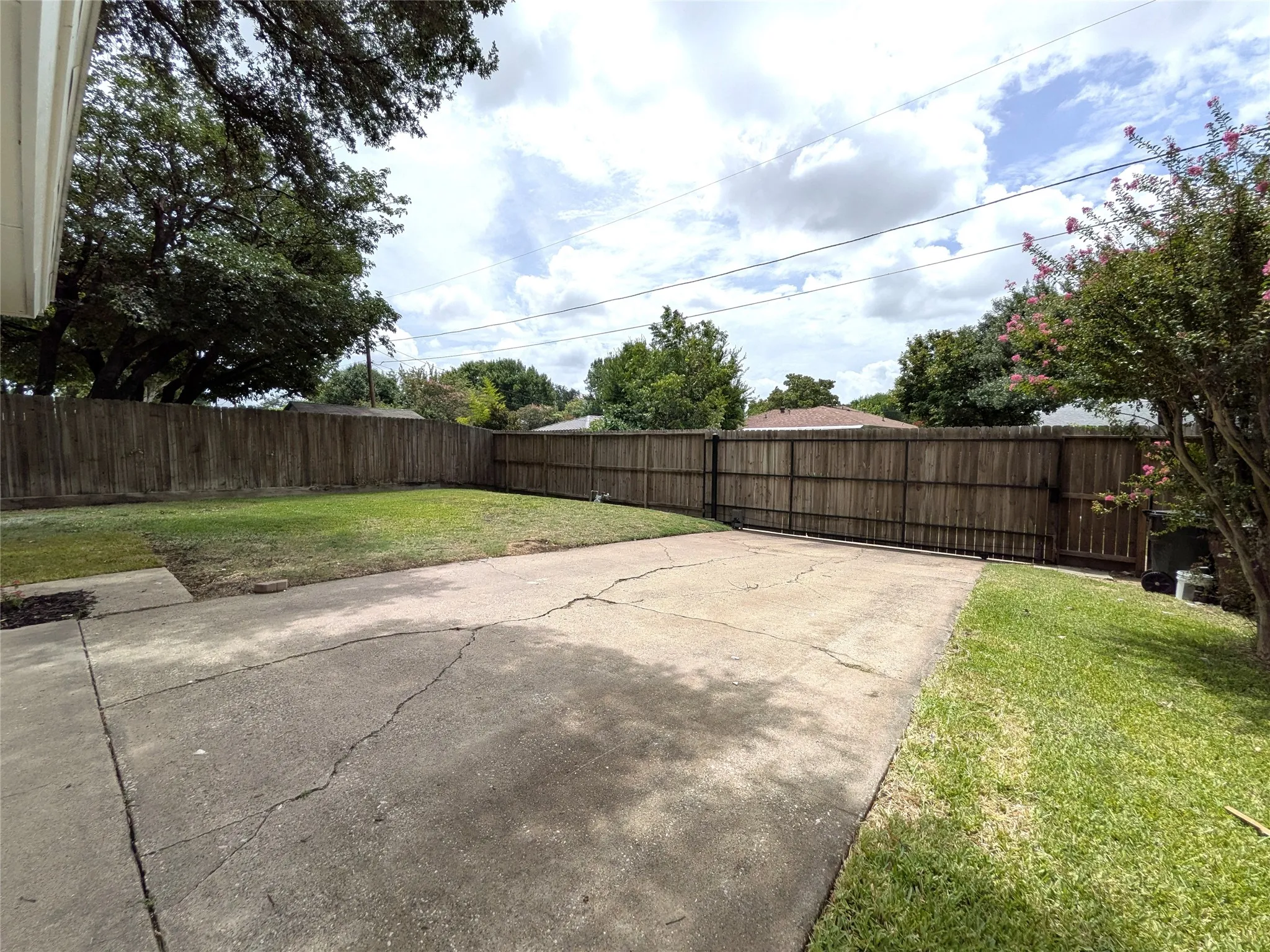 Single Family Residence For Sale in Collin County , 1400 Oakhill Drive, Plano, Texas 75075, 3 Bedroom, 2 Bathroom, 2 Garage spaces, 1,490 Sqft, built in 1963, mls#21335988, Real Estate Agent in Plano, Homes For Sale in Collin county, Homes For Sale in Plano, Realtor in Plano Texas, Real Estate Brokerage Independent Realty Texas, Luminita Cordes Realtor
