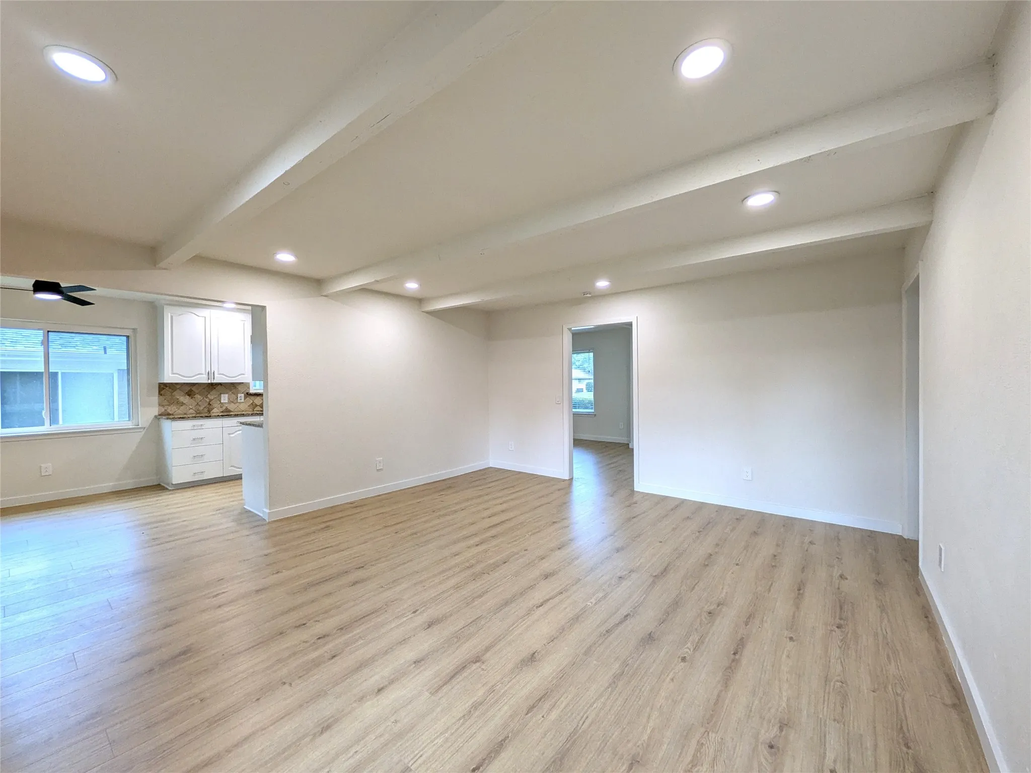Single Family Residence For Sale in Collin County , 1400 Oakhill Drive, Plano, Texas 75075, 3 Bedroom, 2 Bathroom, 2 Garage spaces, 1,490 Sqft, built in 1963, mls#21335988, Real Estate Agent in Plano, Homes For Sale in Collin county, Homes For Sale in Plano, Realtor in Plano Texas, Real Estate Brokerage Independent Realty Texas, Luminita Cordes Realtor