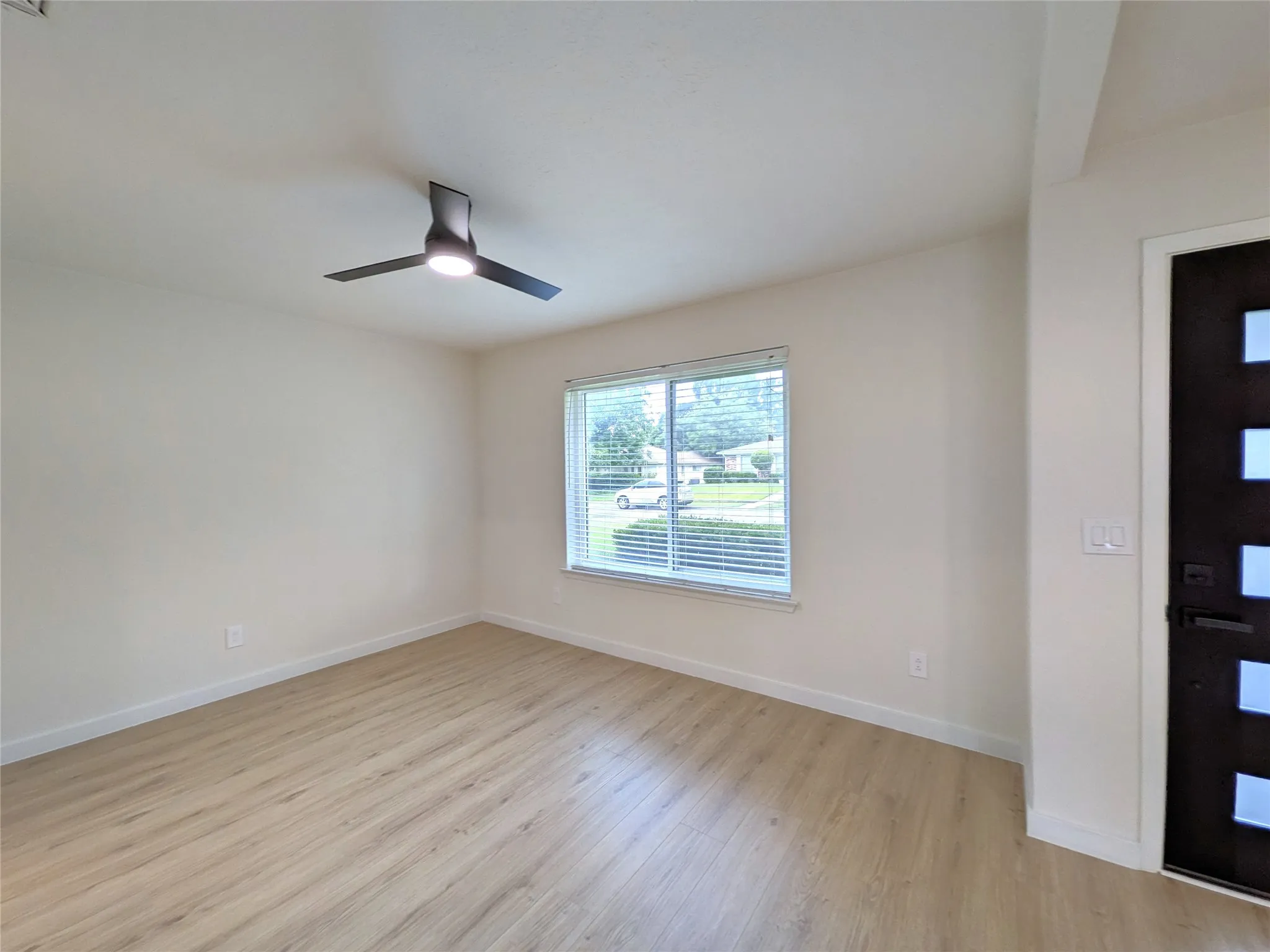 Single Family Residence For Sale in Collin County , 1400 Oakhill Drive, Plano, Texas 75075, 3 Bedroom, 2 Bathroom, 2 Garage spaces, 1,490 Sqft, built in 1963, mls#21335988, Real Estate Agent in Plano, Homes For Sale in Collin county, Homes For Sale in Plano, Realtor in Plano Texas, Real Estate Brokerage Independent Realty Texas, Luminita Cordes Realtor