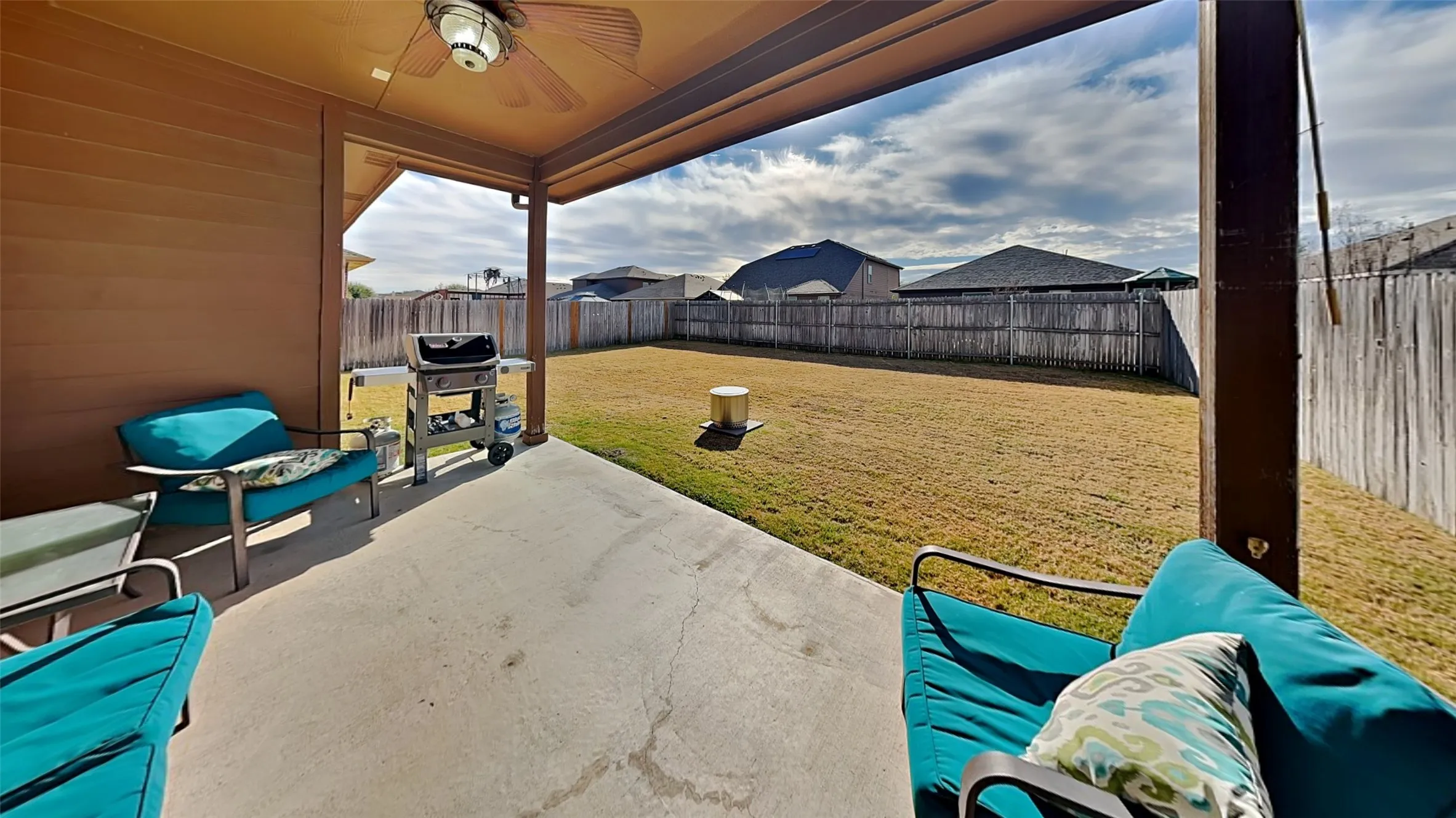 Single Family Residence For Sale in Tarrant County , 1120 Sierra Blanca Drive, Fort Worth, Texas 76028, 3 Bedroom, 2 Bathroom, 2 Garage spaces, 1,748 Sqft, built in 2015, mls#21335748, Real Estate Agent in Fort Worth, Homes For Sale in Tarrant county, Homes For Sale in Fort Worth, Realtor in Fort Worth Texas, Real Estate Brokerage Independent Realty Texas, Luminita Cordes Realtor