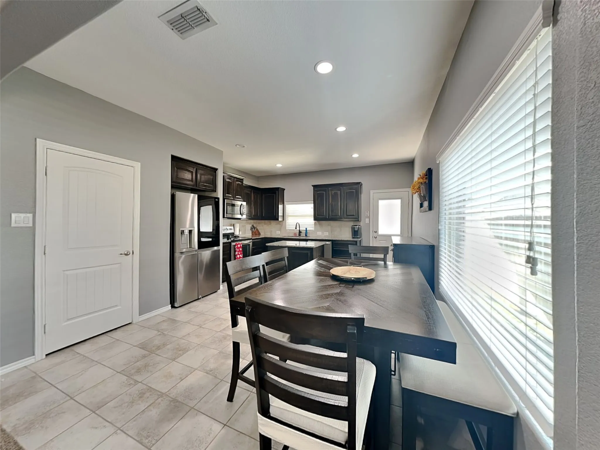 Single Family Residence For Sale in Tarrant County , 1120 Sierra Blanca Drive, Fort Worth, Texas 76028, 3 Bedroom, 2 Bathroom, 2 Garage spaces, 1,748 Sqft, built in 2015, mls#21335748, Real Estate Agent in Fort Worth, Homes For Sale in Tarrant county, Homes For Sale in Fort Worth, Realtor in Fort Worth Texas, Real Estate Brokerage Independent Realty Texas, Luminita Cordes Realtor