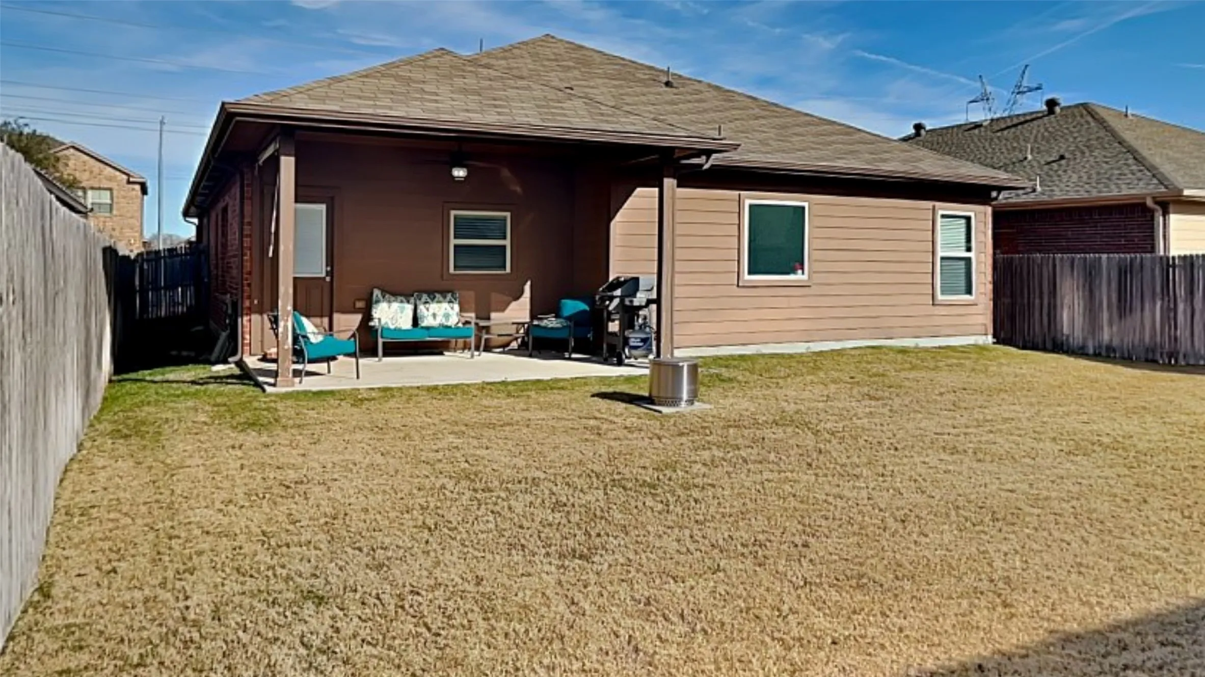 Single Family Residence For Sale in Tarrant County , 1120 Sierra Blanca Drive, Fort Worth, Texas 76028, 3 Bedroom, 2 Bathroom, 2 Garage spaces, 1,748 Sqft, built in 2015, mls#21335748, Real Estate Agent in Fort Worth, Homes For Sale in Tarrant county, Homes For Sale in Fort Worth, Realtor in Fort Worth Texas, Real Estate Brokerage Independent Realty Texas, Luminita Cordes Realtor
