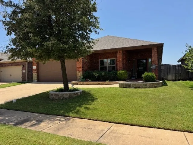 Single Family Residence For Sale in Tarrant County , 1120 Sierra Blanca Drive, Fort Worth, Texas 76028, 3 Bedroom, 2 Bathroom, 2 Garage spaces, 1,748 Sqft, built in 2015, mls#21335748, Real Estate Agent in Fort Worth, Homes For Sale in Tarrant county, Homes For Sale in Fort Worth, Realtor in Fort Worth Texas, Real Estate Brokerage Independent Realty Texas, Luminita Cordes Realtor