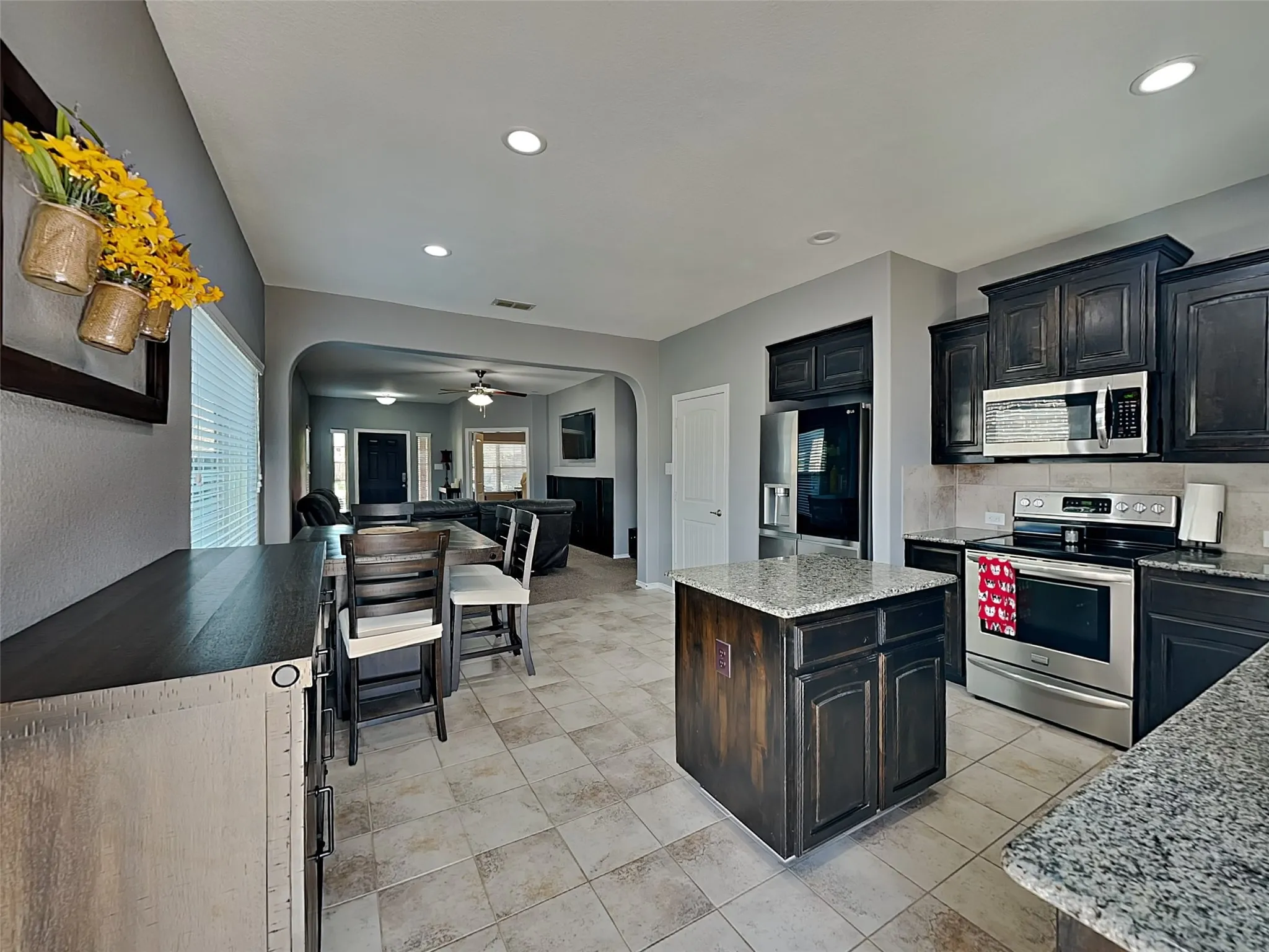 Single Family Residence For Sale in Tarrant County , 1120 Sierra Blanca Drive, Fort Worth, Texas 76028, 3 Bedroom, 2 Bathroom, 2 Garage spaces, 1,748 Sqft, built in 2015, mls#21335748, Real Estate Agent in Fort Worth, Homes For Sale in Tarrant county, Homes For Sale in Fort Worth, Realtor in Fort Worth Texas, Real Estate Brokerage Independent Realty Texas, Luminita Cordes Realtor