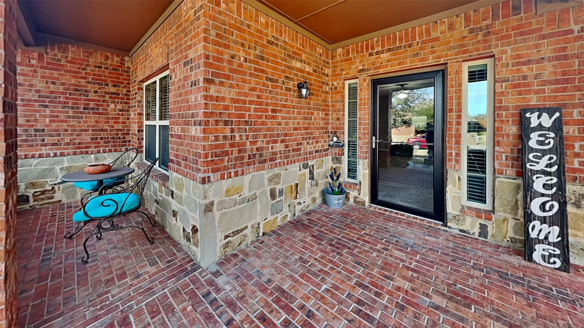Single Family Residence For Sale in Tarrant County , 1120 Sierra Blanca Drive, Fort Worth, Texas 76028, 3 Bedroom, 2 Bathroom, 2 Garage spaces, 1,748 Sqft, built in 2015, mls#21335748, Real Estate Agent in Fort Worth, Homes For Sale in Tarrant county, Homes For Sale in Fort Worth, Realtor in Fort Worth Texas, Real Estate Brokerage Independent Realty Texas, Luminita Cordes Realtor