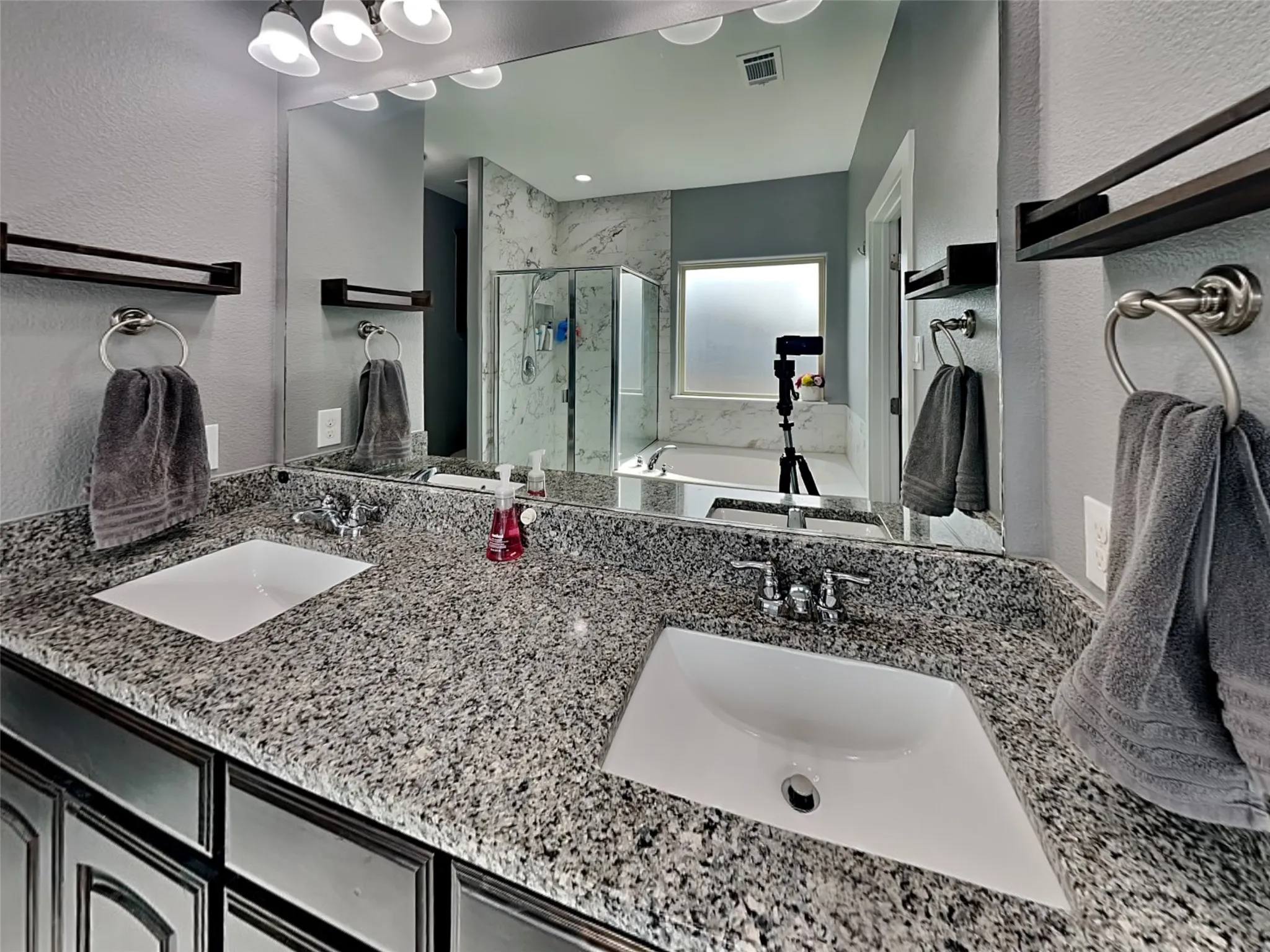 Single Family Residence For Sale in Tarrant County , 1120 Sierra Blanca Drive, Fort Worth, Texas 76028, 3 Bedroom, 2 Bathroom, 2 Garage spaces, 1,748 Sqft, built in 2015, mls#21335748, Real Estate Agent in Fort Worth, Homes For Sale in Tarrant county, Homes For Sale in Fort Worth, Realtor in Fort Worth Texas, Real Estate Brokerage Independent Realty Texas, Luminita Cordes Realtor