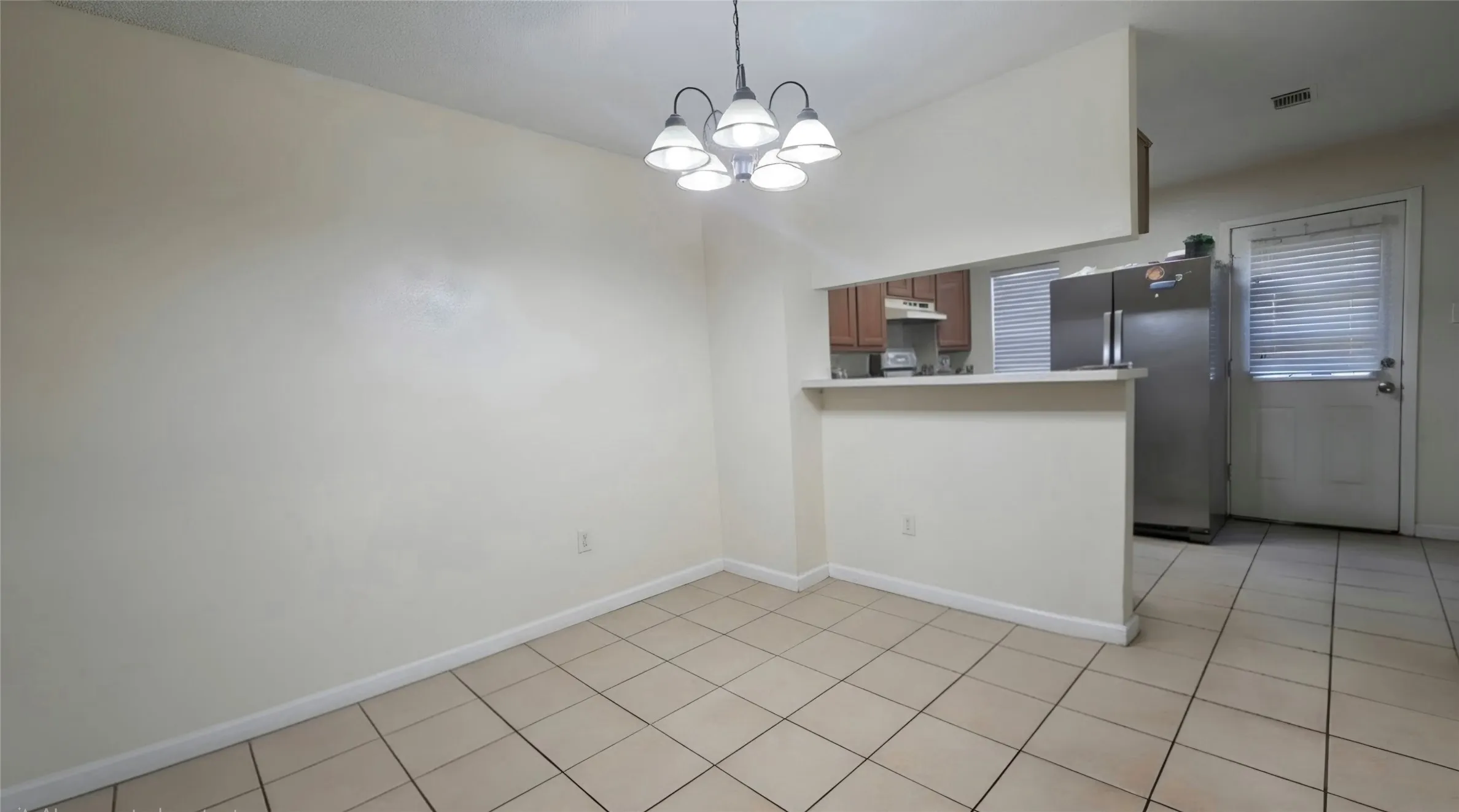Condominium For Sale in Dallas County , 625 Carriagehouse Lane 3G, Garland, Texas 75040, 2 Bedroom, 2 Bathroom, Garage spaces, 916 Sqft, built in 1984, mls#21332334, Real Estate Agent in Garland, Homes For Sale in Dallas county, Homes For Sale in Garland, Realtor in Garland Texas, Real Estate Brokerage Independent Realty Texas, Luminita Cordes Realtor