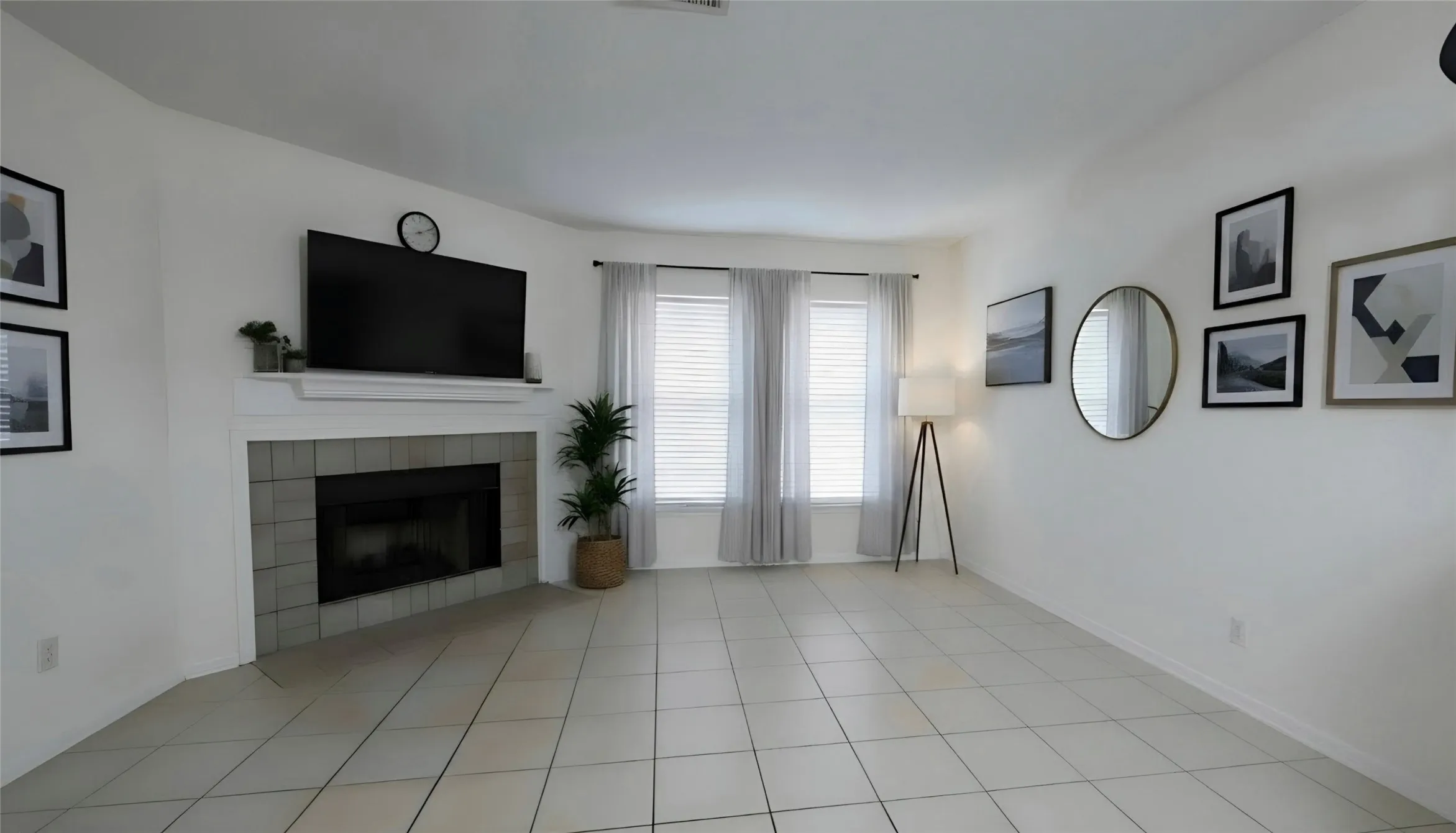 Condominium For Sale in Dallas County , 625 Carriagehouse Lane 3G, Garland, Texas 75040, 2 Bedroom, 2 Bathroom, Garage spaces, 916 Sqft, built in 1984, mls#21332334, Real Estate Agent in Garland, Homes For Sale in Dallas county, Homes For Sale in Garland, Realtor in Garland Texas, Real Estate Brokerage Independent Realty Texas, Luminita Cordes Realtor