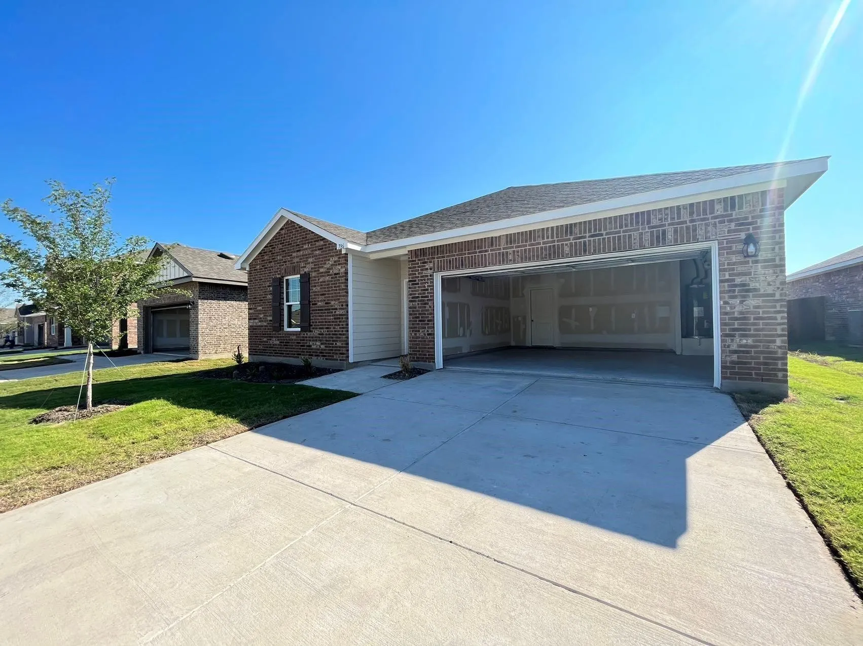 Single Family Residence For Rent in Collin County , 786 Yorkshire Drive, Lavon, Texas 75166, 3 Bedroom, 2 Bathroom, 2 Garage spaces, 1,589 Sqft, built in 2022, Price $1,900, mls#21320824, Real Estate Agent in Lavon, Homes For Rent in Collin county, Homes For Rent in Lavon, Realtor in Lavon Texas, Real Estate Brokerage Independent Realty Texas, Luminita Cordes Realtor