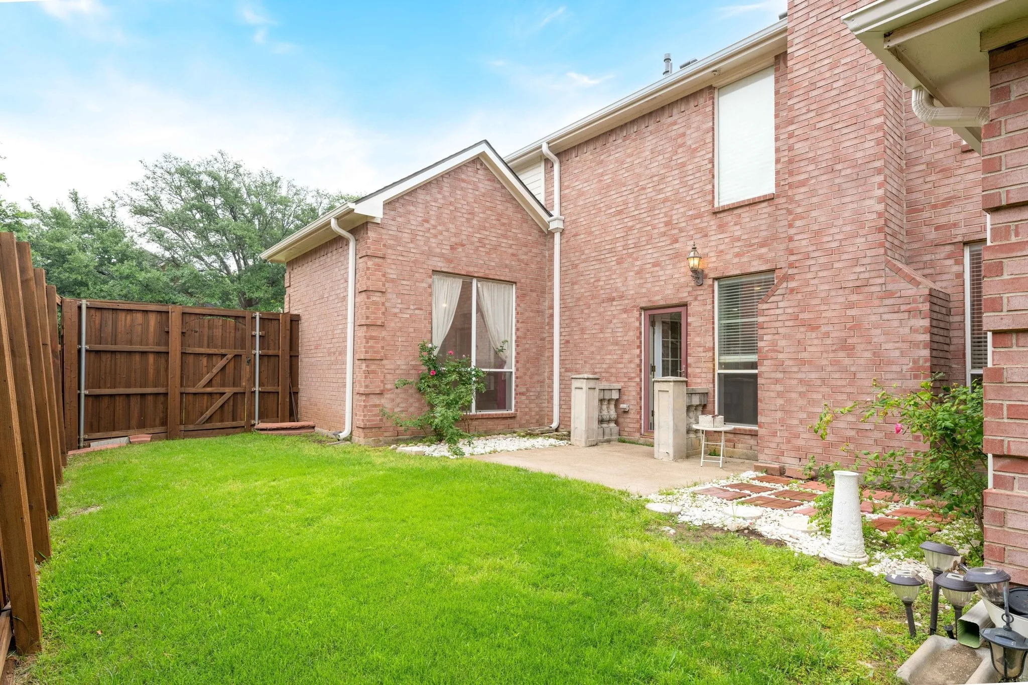 Single Family Residence For Rent in Collin County , 3413 Westway Court, Plano, Texas 75093, 3 Bedroom, 3 Bathroom, 2 Garage spaces, 2,732 Sqft, built in 1997, mls#21334371, Real Estate Agent in Plano, Homes For Rent in Collin county, Homes For Rent in Plano, Realtor in Plano Texas, Real Estate Brokerage Independent Realty Texas, Luminita Cordes Realtor