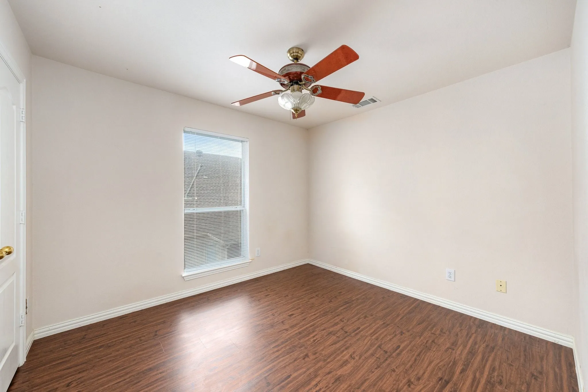 Single Family Residence For Rent in Collin County , 3413 Westway Court, Plano, Texas 75093, 3 Bedroom, 3 Bathroom, 2 Garage spaces, 2,732 Sqft, built in 1997, mls#21334371, Real Estate Agent in Plano, Homes For Rent in Collin county, Homes For Rent in Plano, Realtor in Plano Texas, Real Estate Brokerage Independent Realty Texas, Luminita Cordes Realtor
