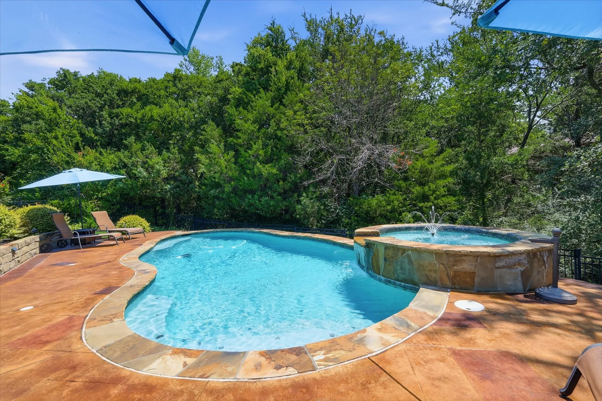 Single Family Residence For Sale in Denton County , 3016 Pottery Trail, Corinth, Texas 76210, 4 Bedroom, 3 Bathroom, 3 Garage spaces, 3,274 Sqft, built in 2004, mls#21330956, Real Estate Agent in Corinth, Homes For Sale in Denton county, Homes For Sale in Corinth, Realtor in Corinth Texas, Real Estate Brokerage Independent Realty Texas, Luminita Cordes Realtor