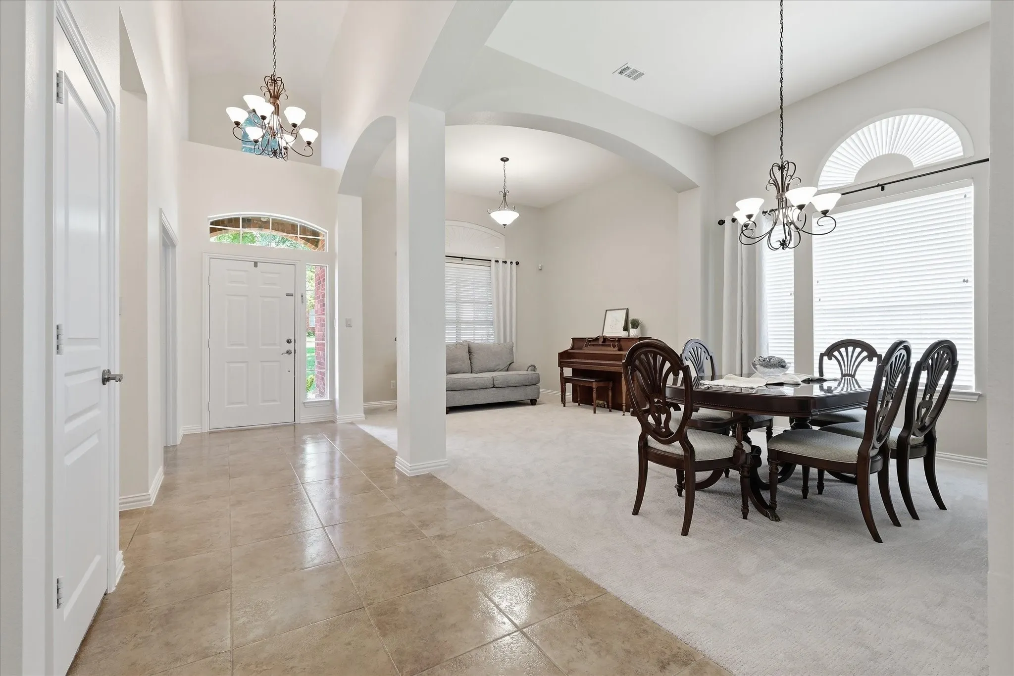 Single Family Residence For Sale in Denton County , 3016 Pottery Trail, Corinth, Texas 76210, 4 Bedroom, 3 Bathroom, 3 Garage spaces, 3,274 Sqft, built in 2004, mls#21330956, Real Estate Agent in Corinth, Homes For Sale in Denton county, Homes For Sale in Corinth, Realtor in Corinth Texas, Real Estate Brokerage Independent Realty Texas, Luminita Cordes Realtor