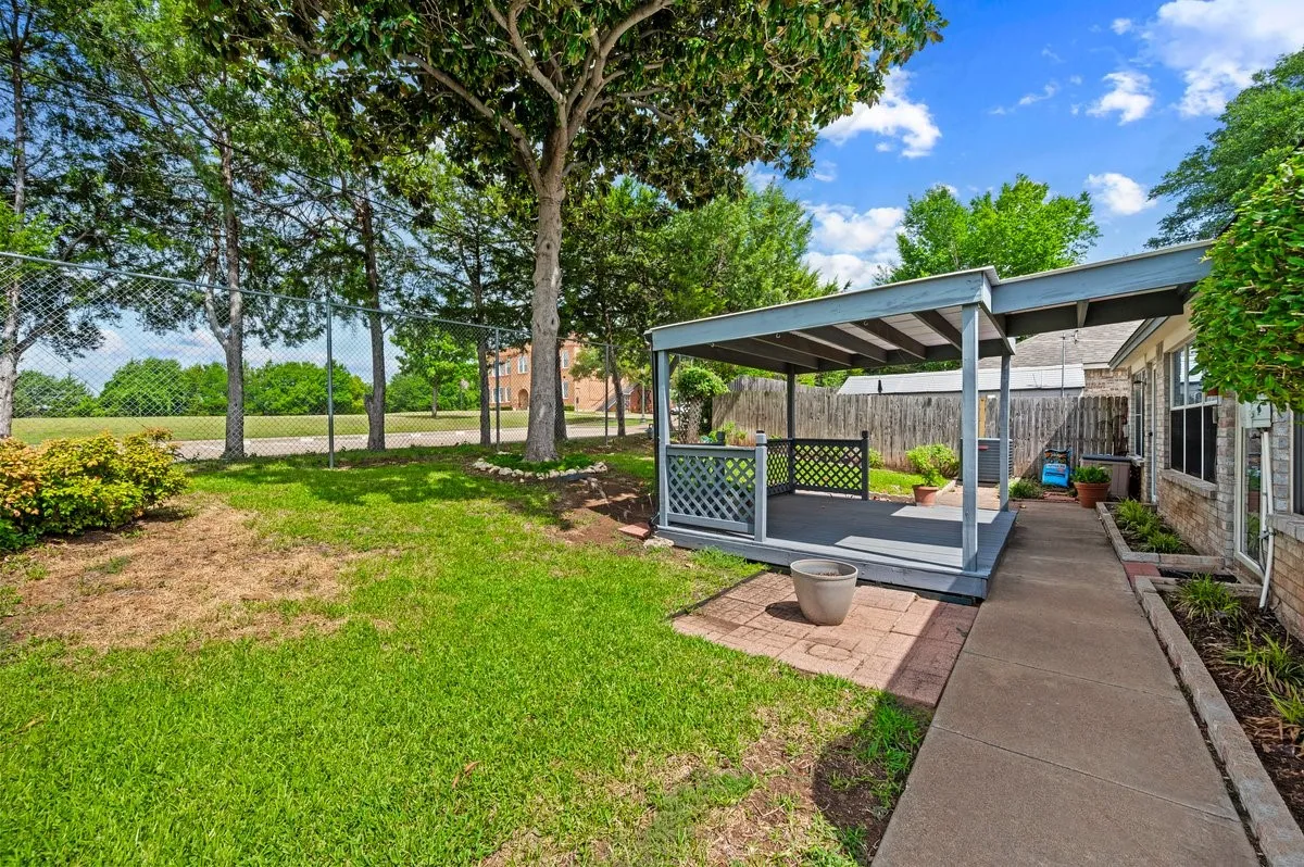 Single Family Residence For Sale in Tarrant County , 1812 Realistic Court, Bedford, Texas 76021, 2 Bedroom, 2 Bathroom, 2 Garage spaces, 1,747 Sqft, built in 1990, mls#21335974, Real Estate Agent in Bedford, Homes For Sale in Tarrant county, Homes For Sale in Bedford, Realtor in Bedford Texas, Real Estate Brokerage Independent Realty Texas, Luminita Cordes Realtor