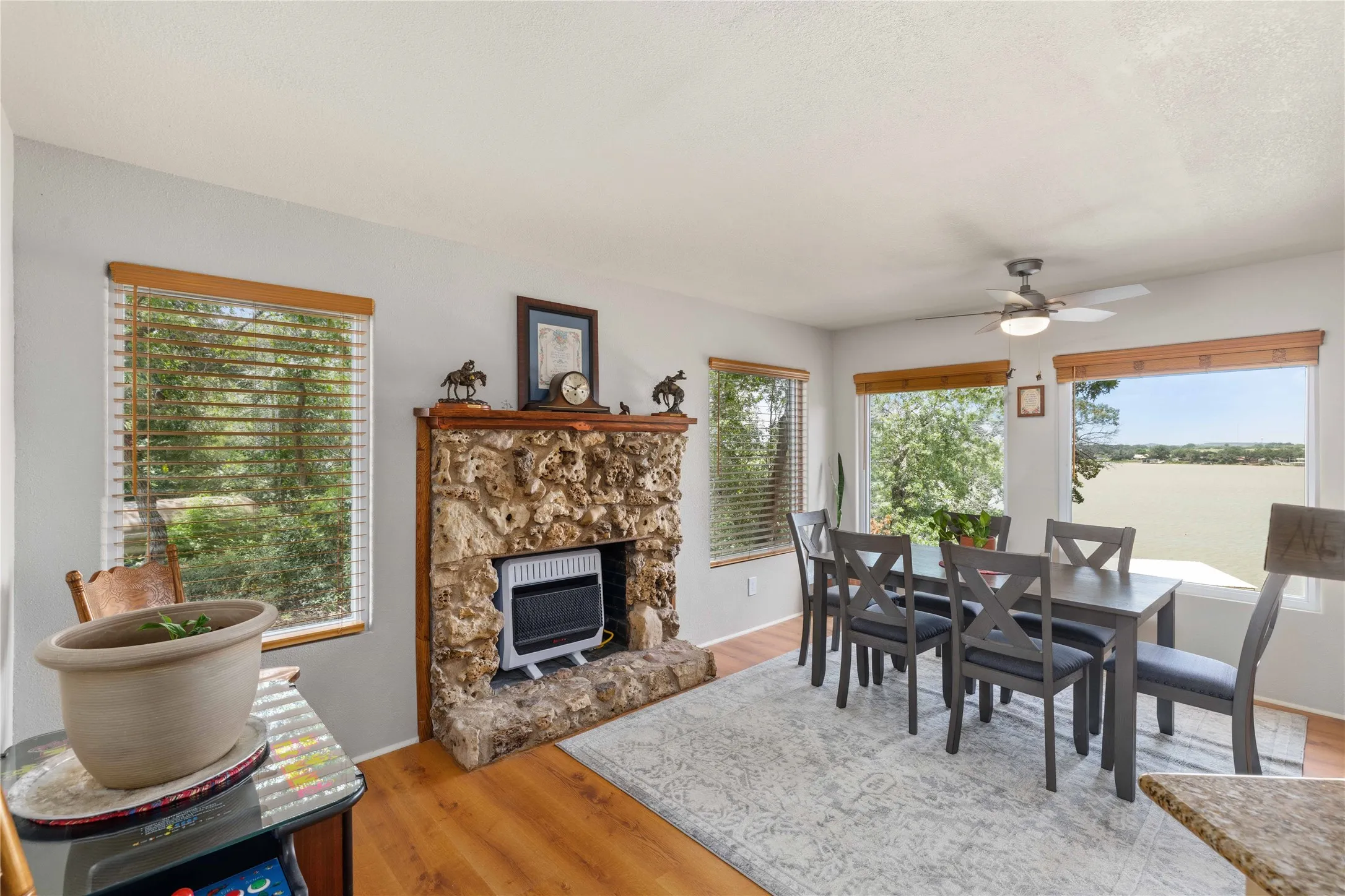 Single Family Residence For Sale in Brown County , 6976 Shamrock Drive, Brownwood, Texas 76801, 3 Bedroom, 2 Bathroom, 2 Garage spaces, 2,245 Sqft, built in 0, mls#21335417, Real Estate Agent in Brownwood, Homes For Sale in Brown county, Homes For Sale in Brownwood, Realtor in Brownwood Texas, Real Estate Brokerage Independent Realty Texas, Luminita Cordes Realtor