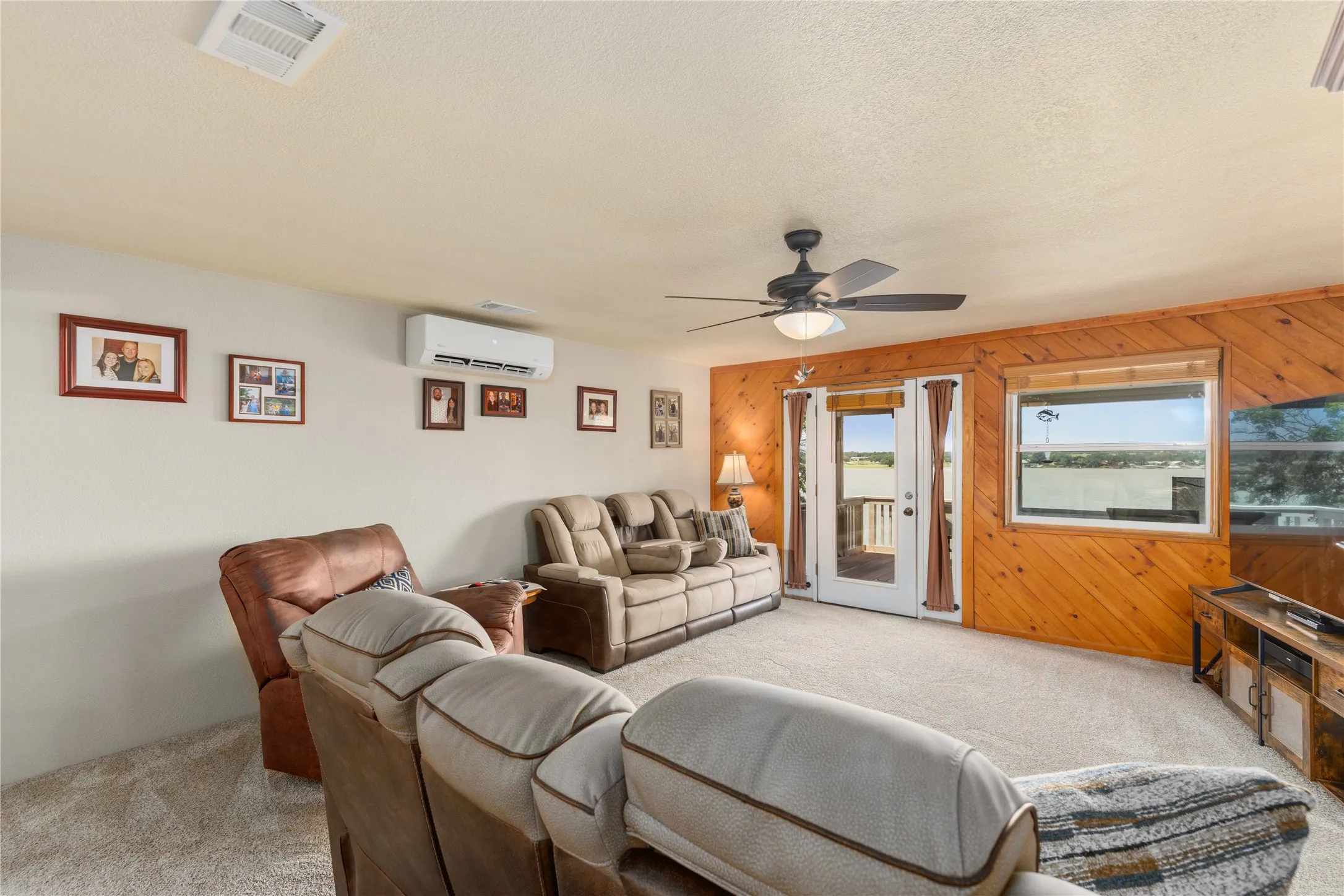 Single Family Residence For Sale in Brown County , 6976 Shamrock Drive, Brownwood, Texas 76801, 3 Bedroom, 2 Bathroom, 2 Garage spaces, 2,245 Sqft, built in 0, mls#21335417, Real Estate Agent in Brownwood, Homes For Sale in Brown county, Homes For Sale in Brownwood, Realtor in Brownwood Texas, Real Estate Brokerage Independent Realty Texas, Luminita Cordes Realtor